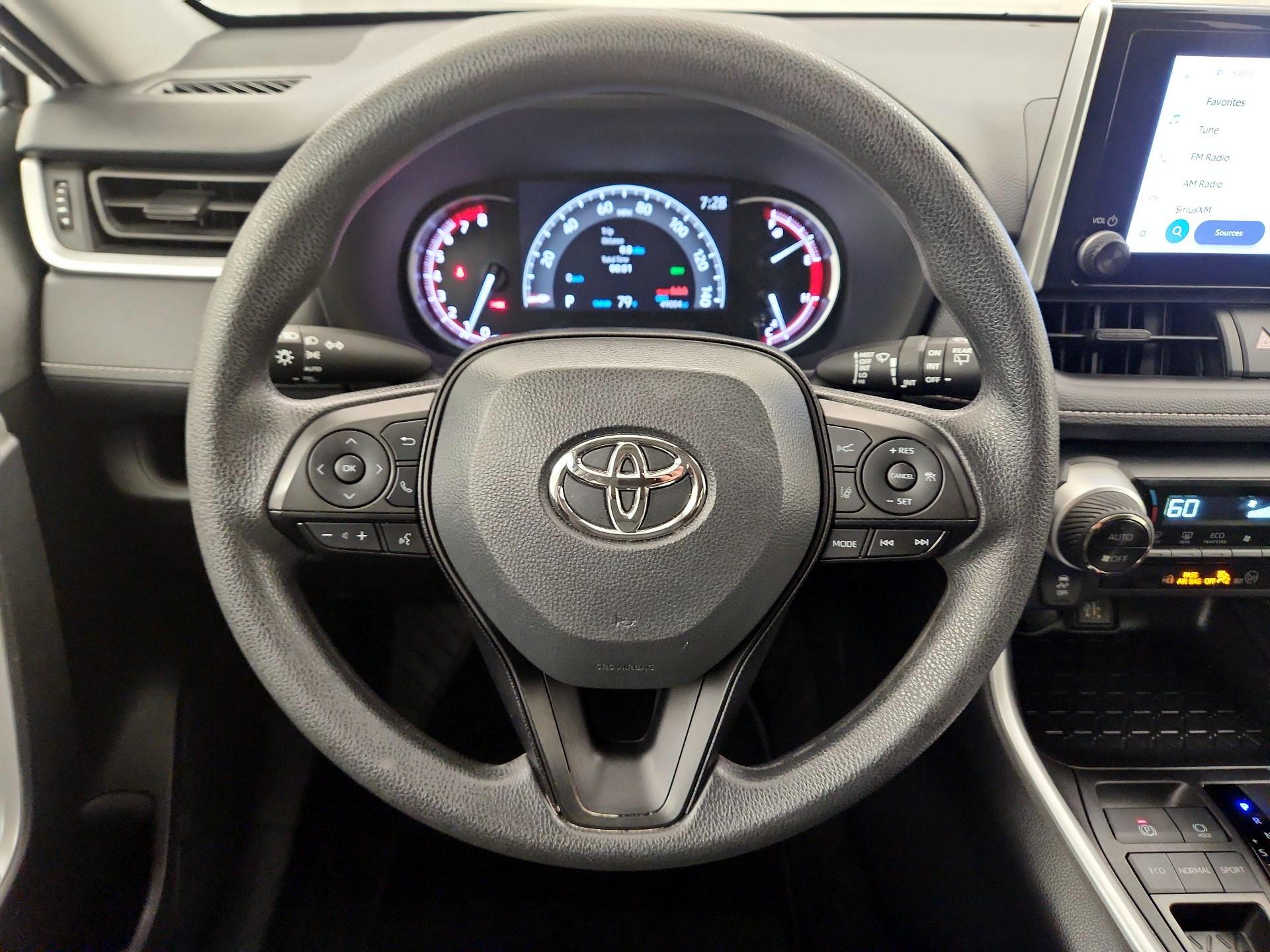 Thumbnail: 2024 Toyota RAV4 - 10