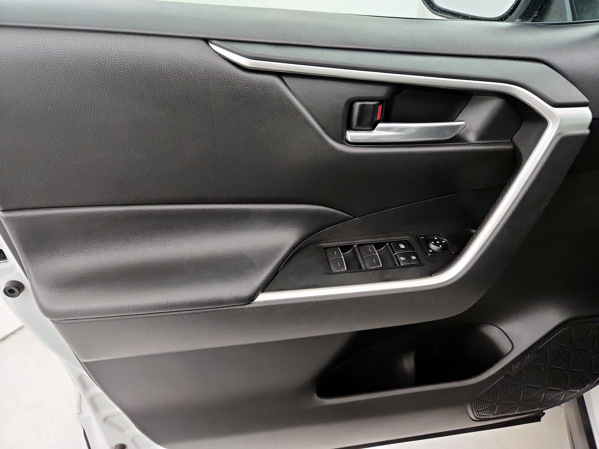 Thumbnail: 2024 Toyota RAV4 - 12