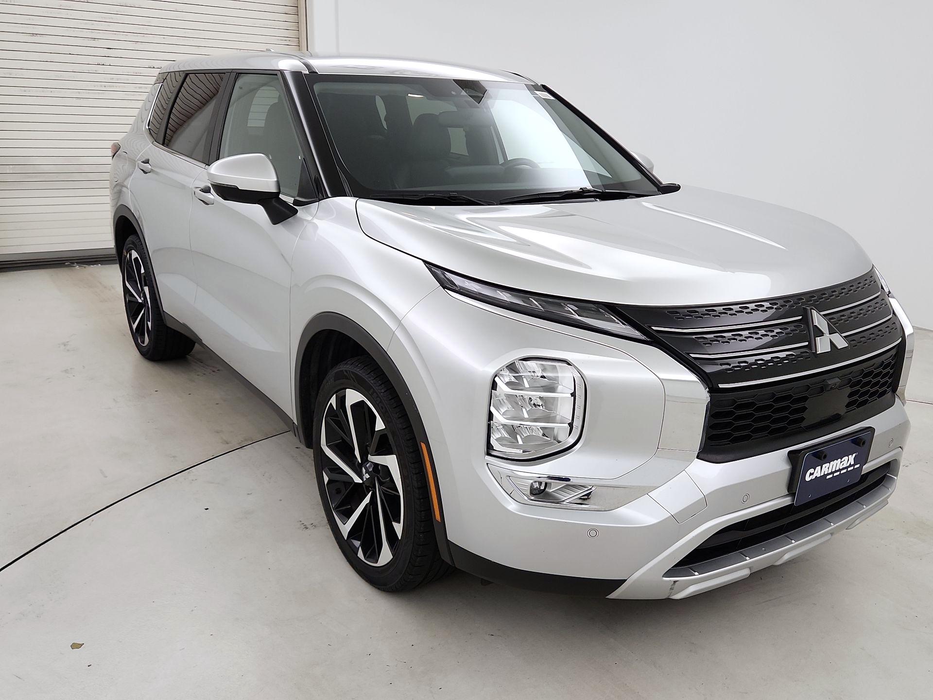 Thumbnail: 2024 Mitsubishi Outlander - 1
