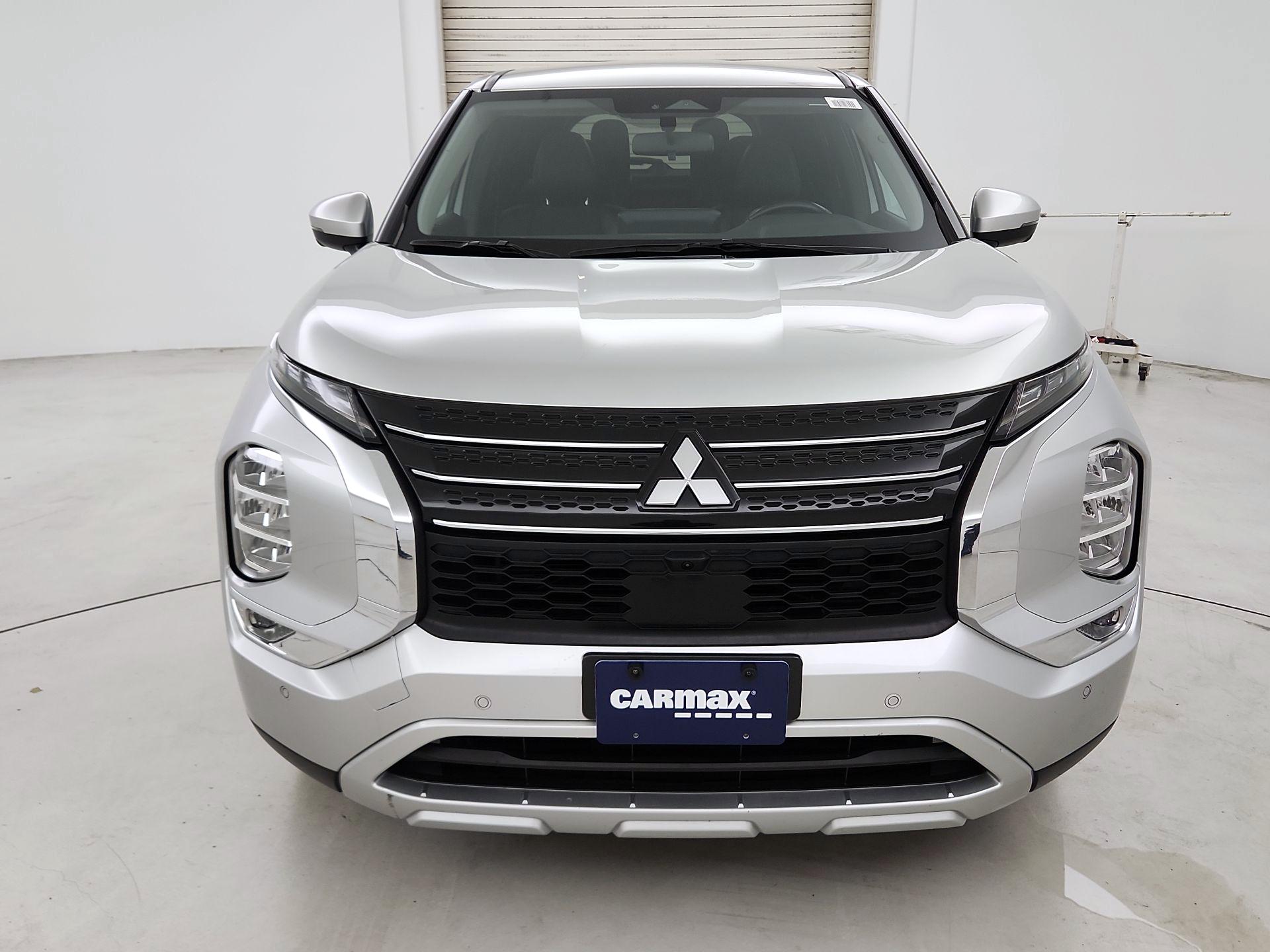 Thumbnail: 2024 Mitsubishi Outlander - 2