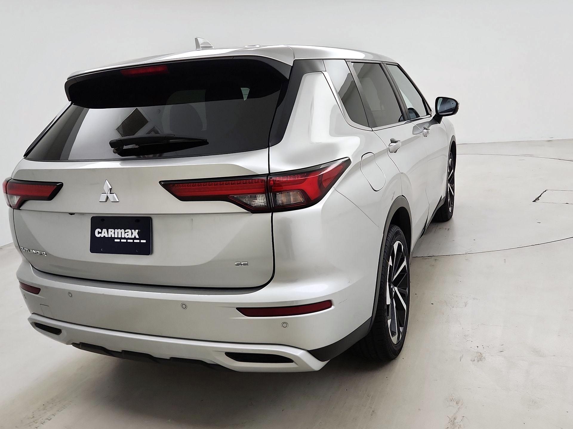 Thumbnail: 2024 Mitsubishi Outlander - 5
