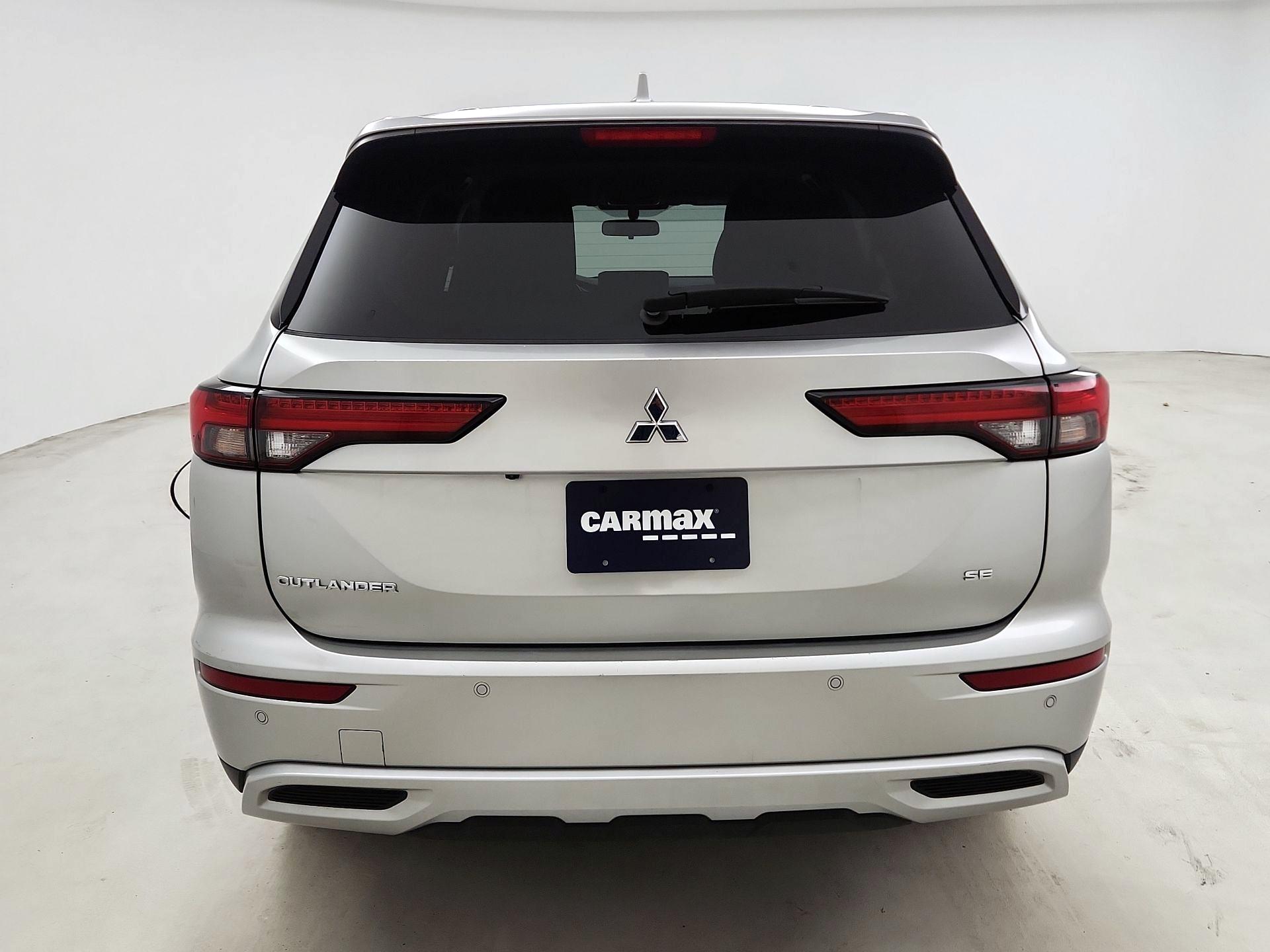 Thumbnail: 2024 Mitsubishi Outlander - 6
