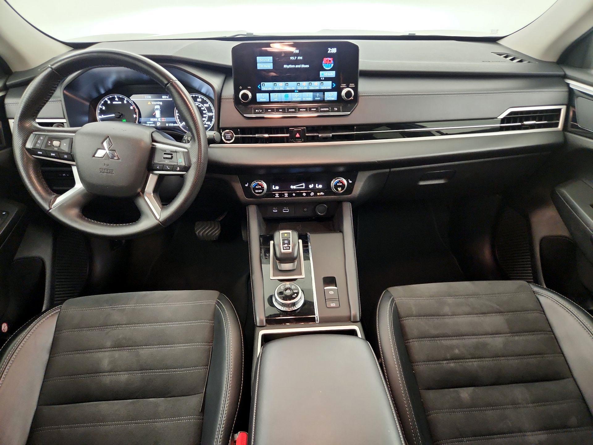 Thumbnail: 2024 Mitsubishi Outlander - 8