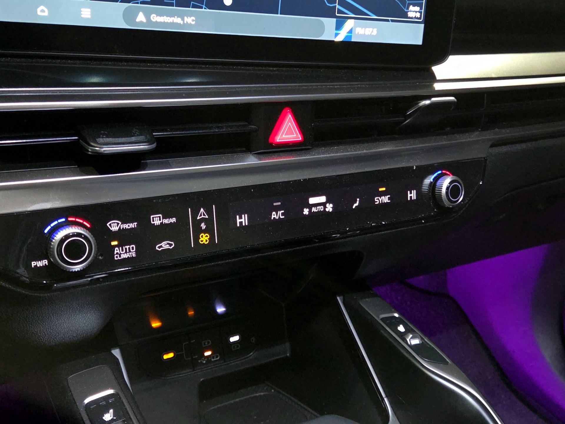 Thumbnail: 2024 Kia Sorento - 15