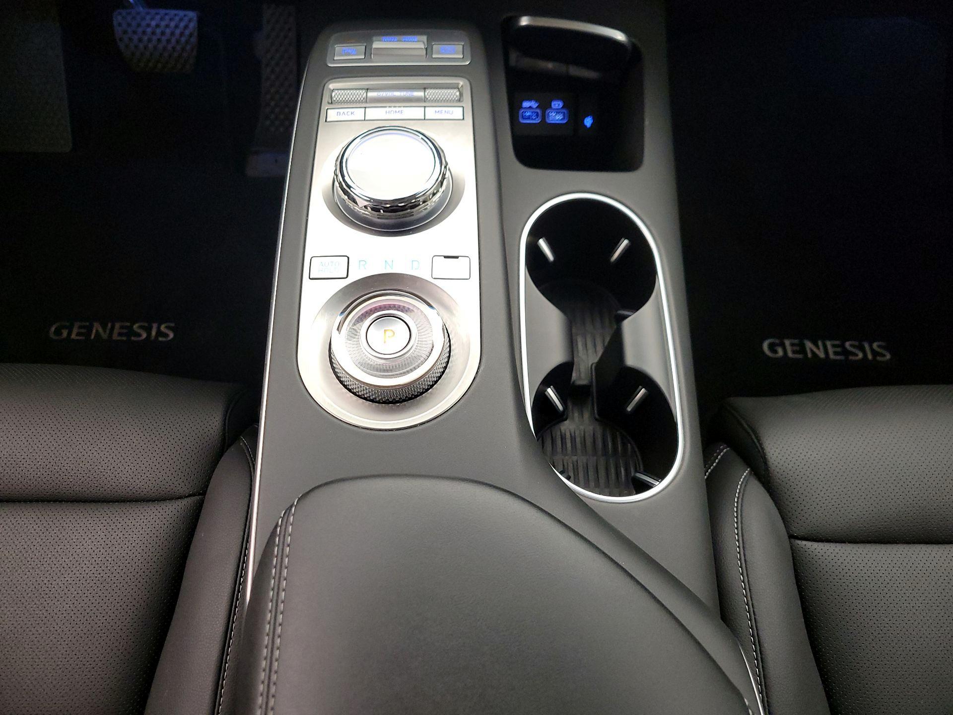 Thumbnail: 2025 Genesis GV70 - 18