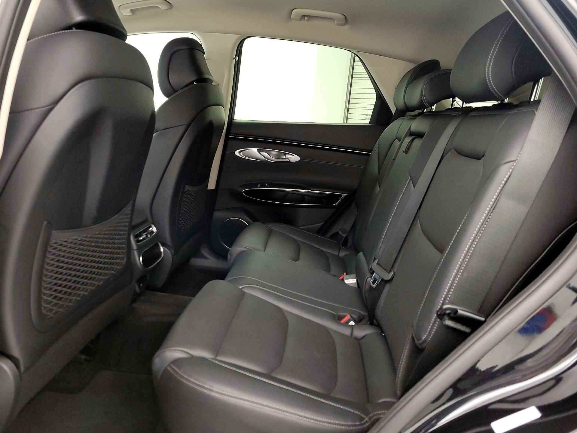 Thumbnail: 2025 Genesis GV70 - 20