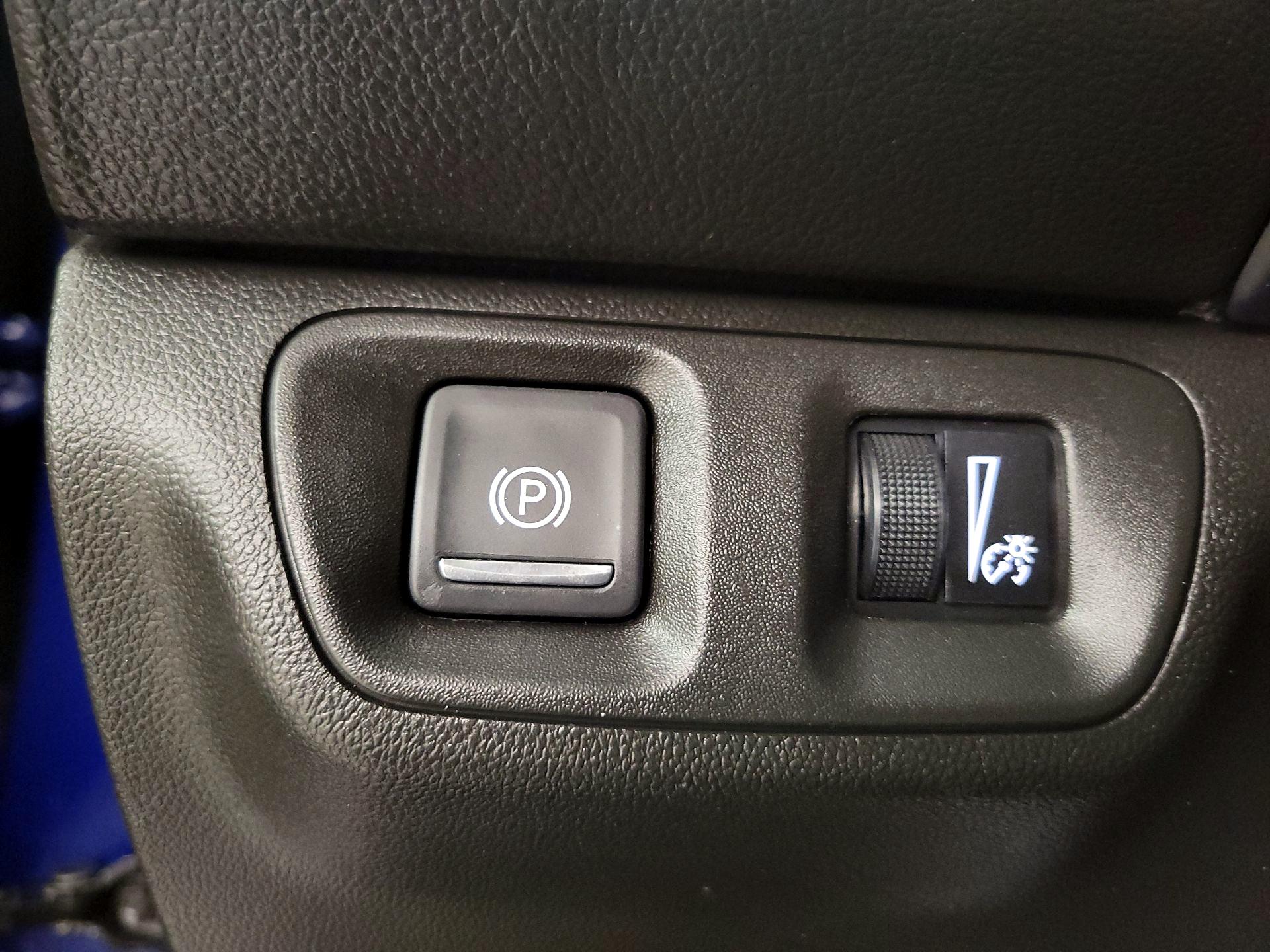 Thumbnail: 2023 GMC Acadia - 13