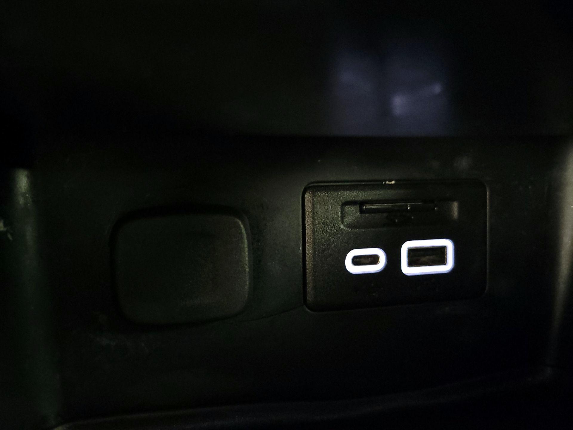 Thumbnail: 2023 GMC Acadia - 19