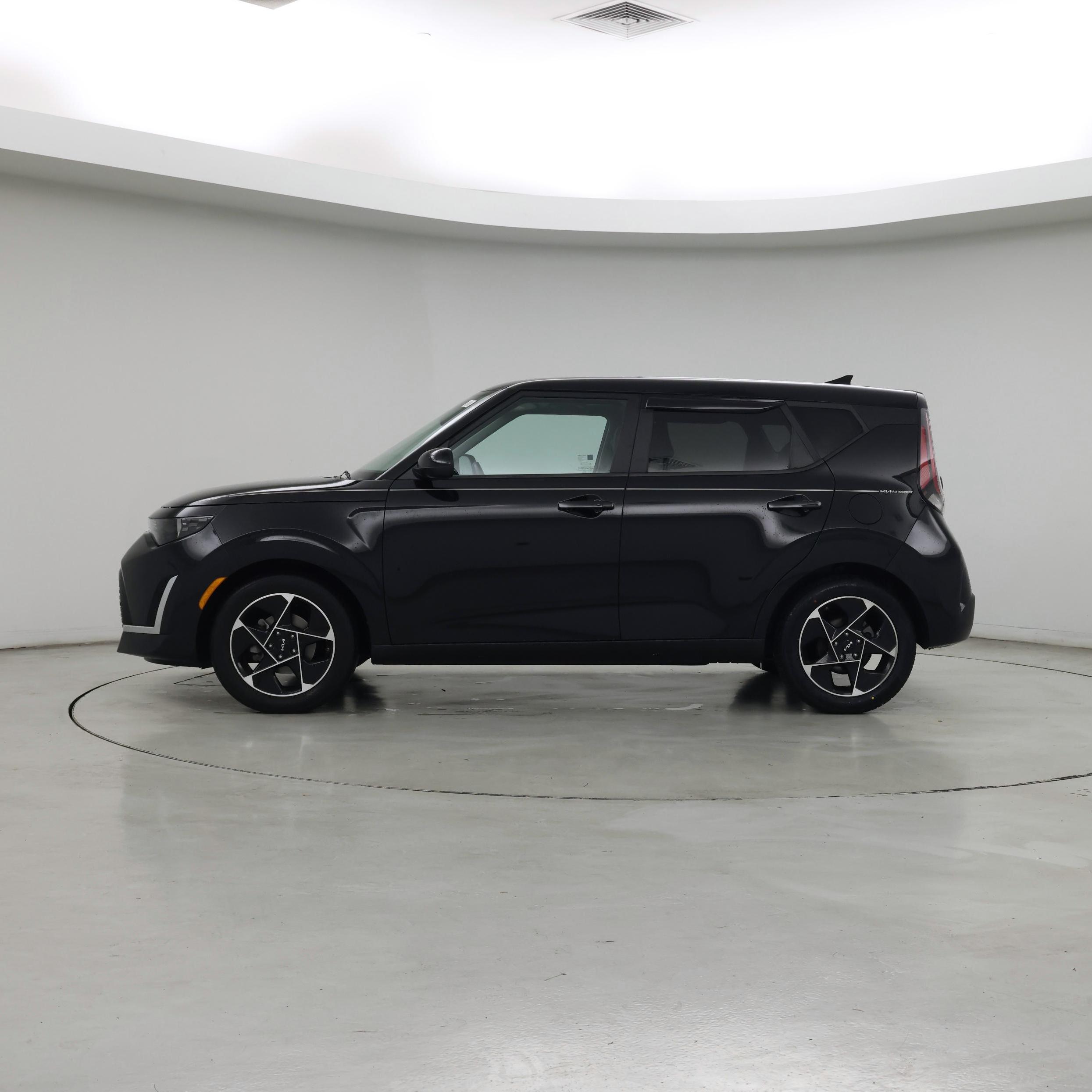 Thumbnail: 2023 Kia Soul - 3