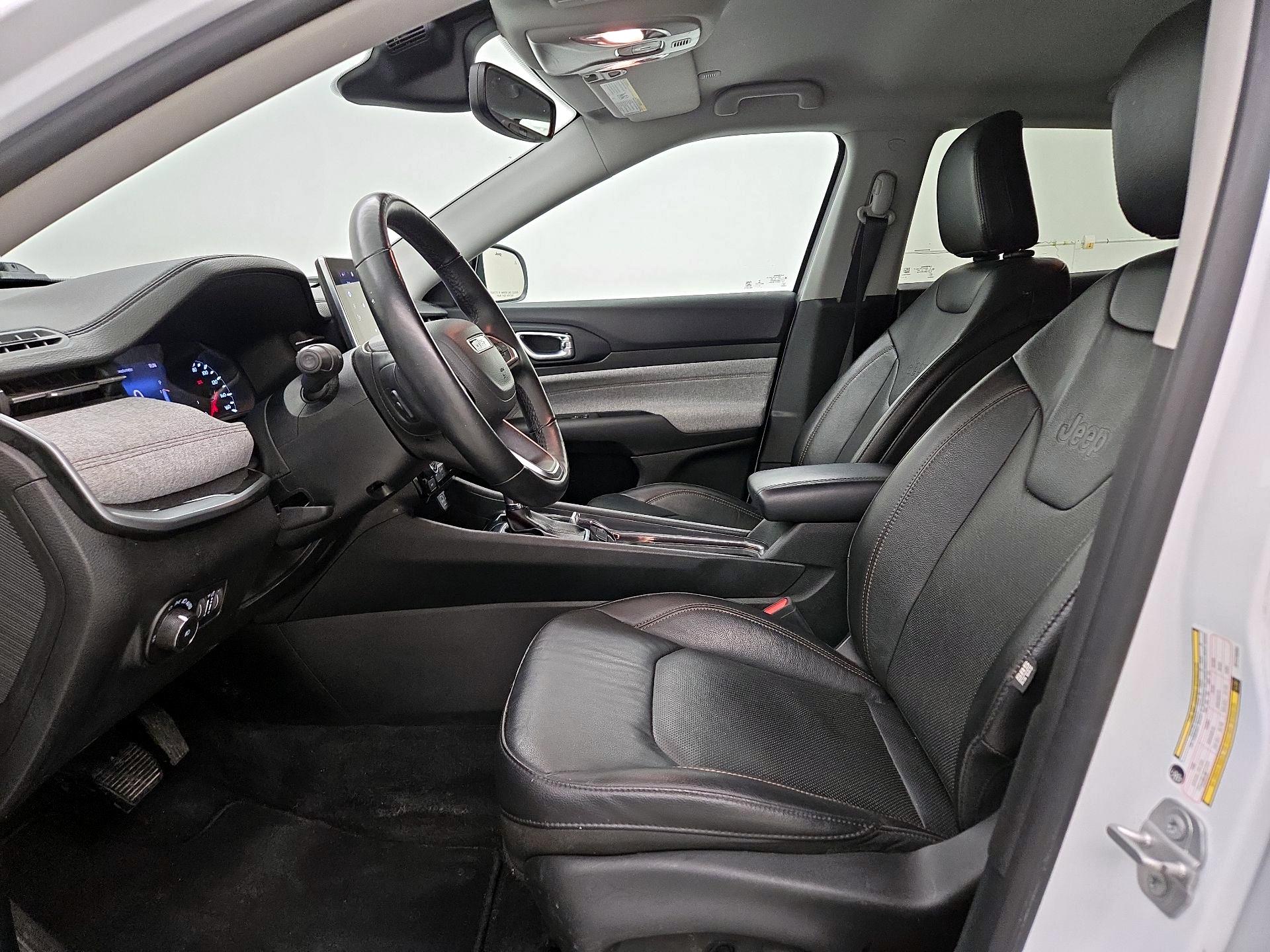 Thumbnail: 2022 Jeep Compass - 11