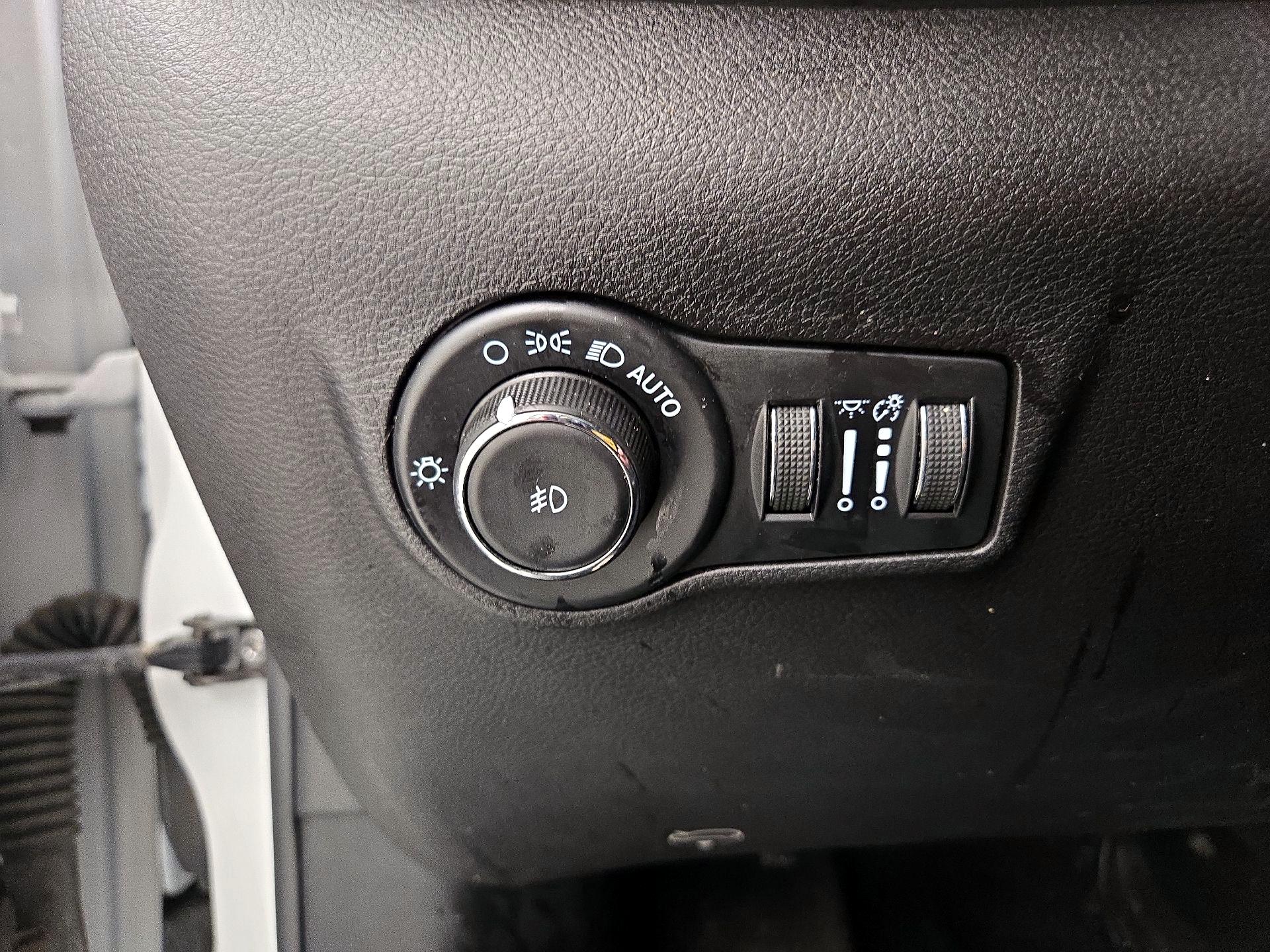 Thumbnail: 2022 Jeep Compass - 13