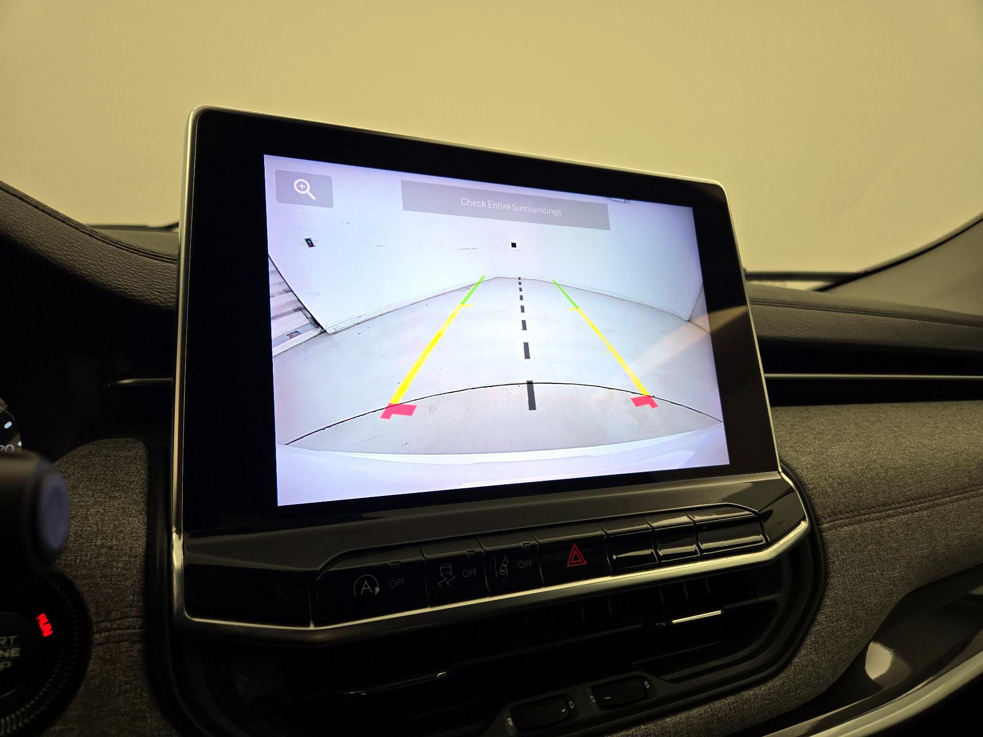 Thumbnail: 2022 Jeep Compass - 14