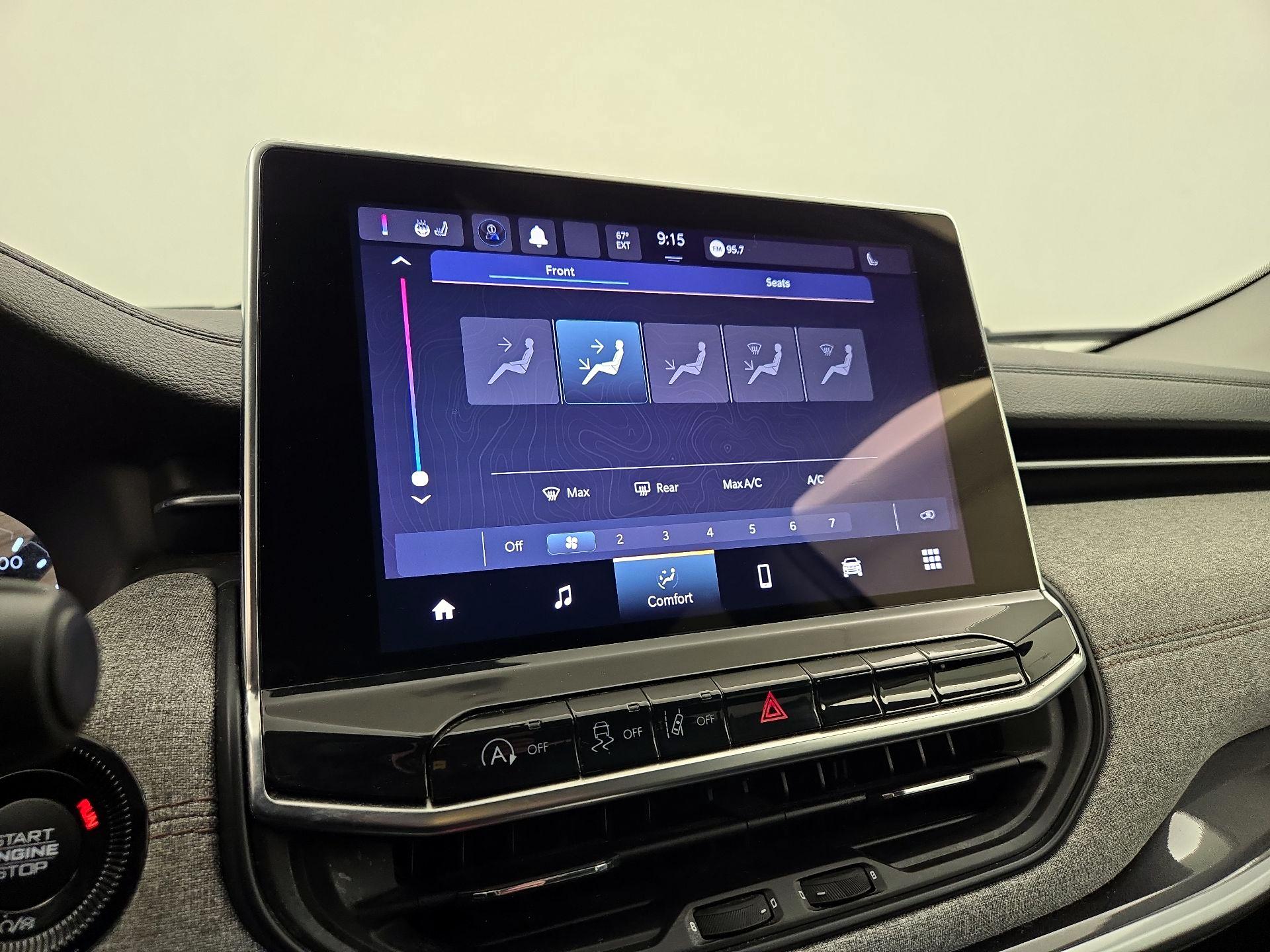 Thumbnail: 2022 Jeep Compass - 16