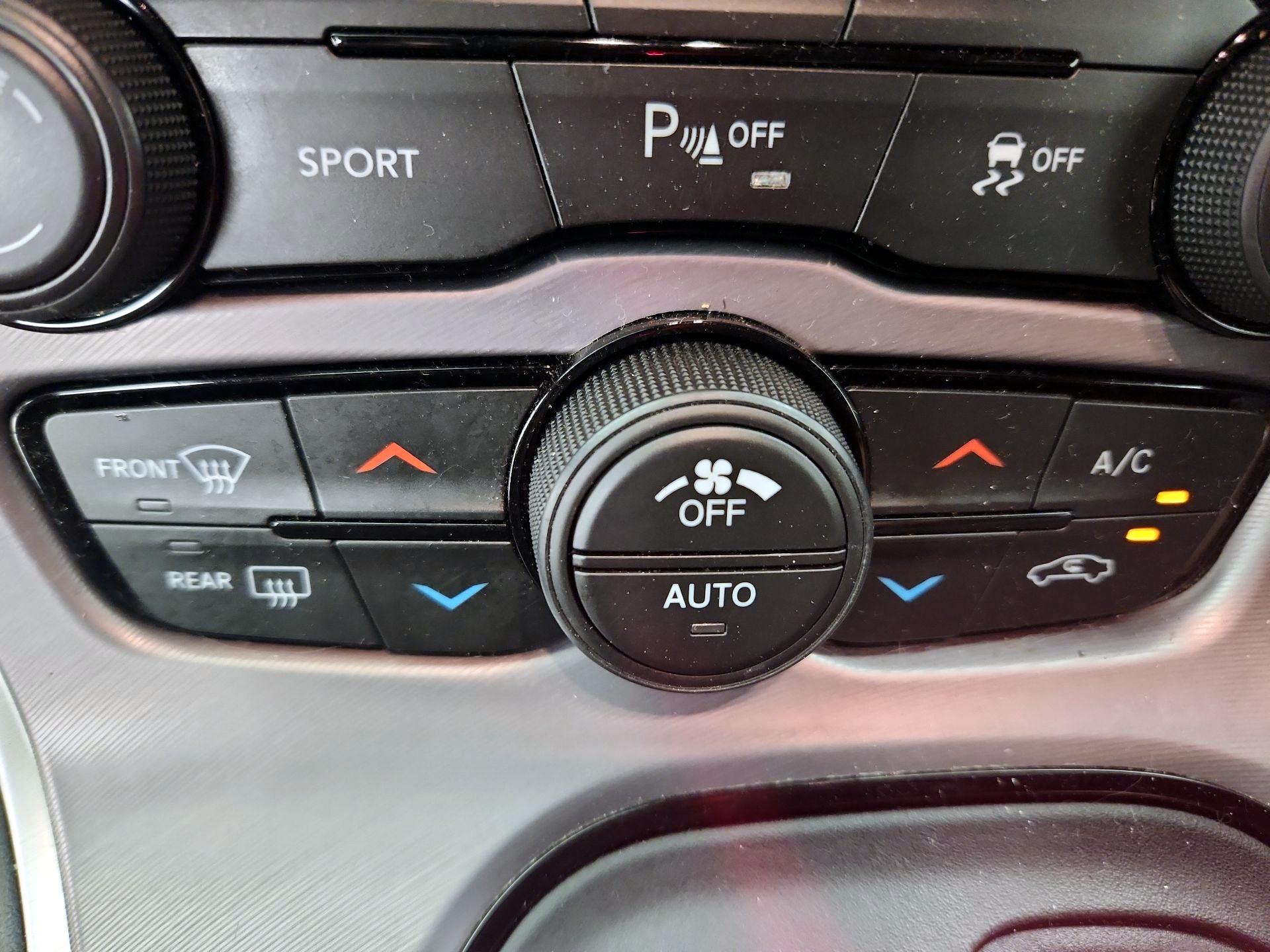 Thumbnail: 2022 Dodge Challenger - 16