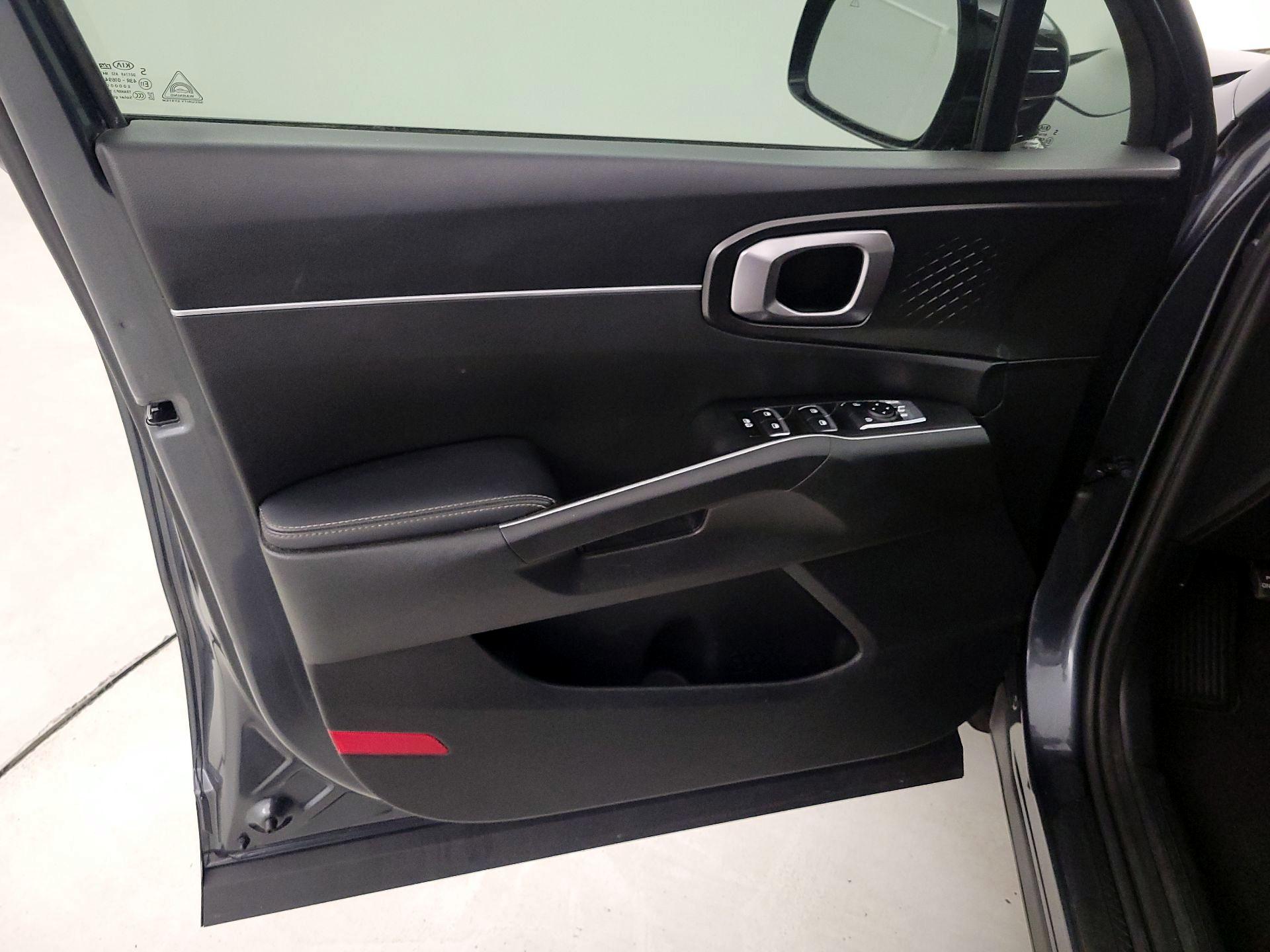 Thumbnail: 2021 Kia Sorento - 12