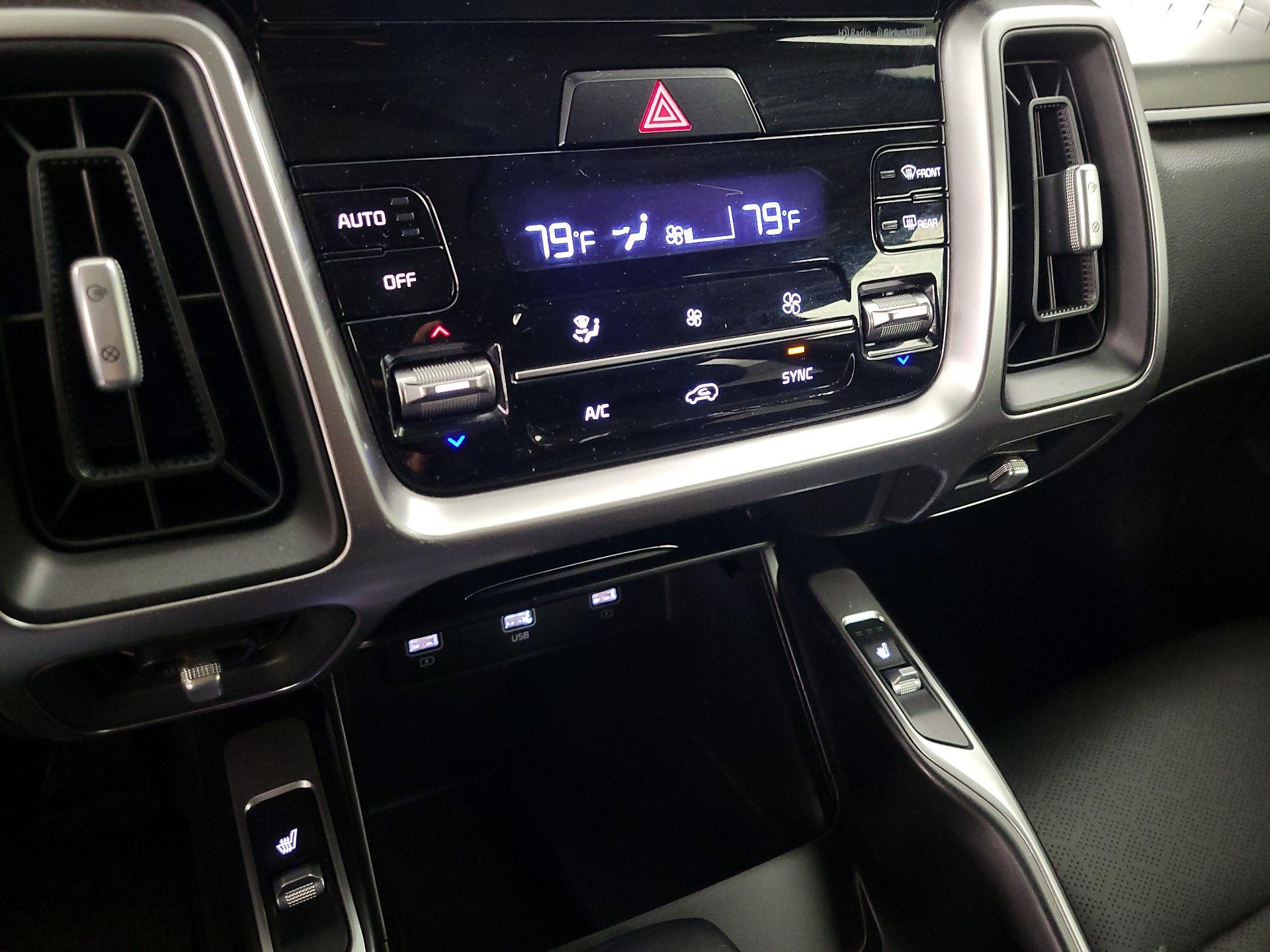 Thumbnail: 2021 Kia Sorento - 16