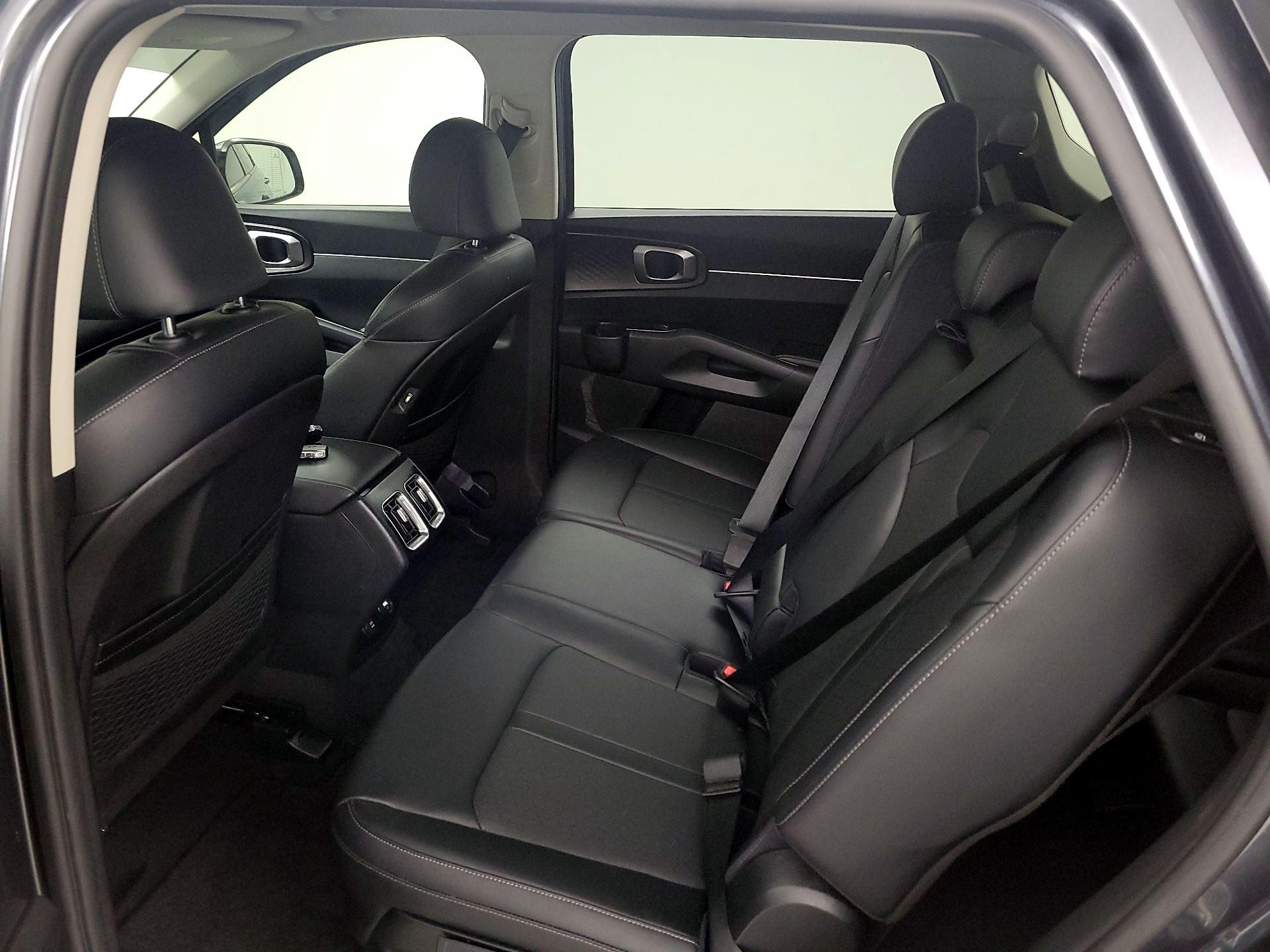 Thumbnail: 2021 Kia Sorento - 19