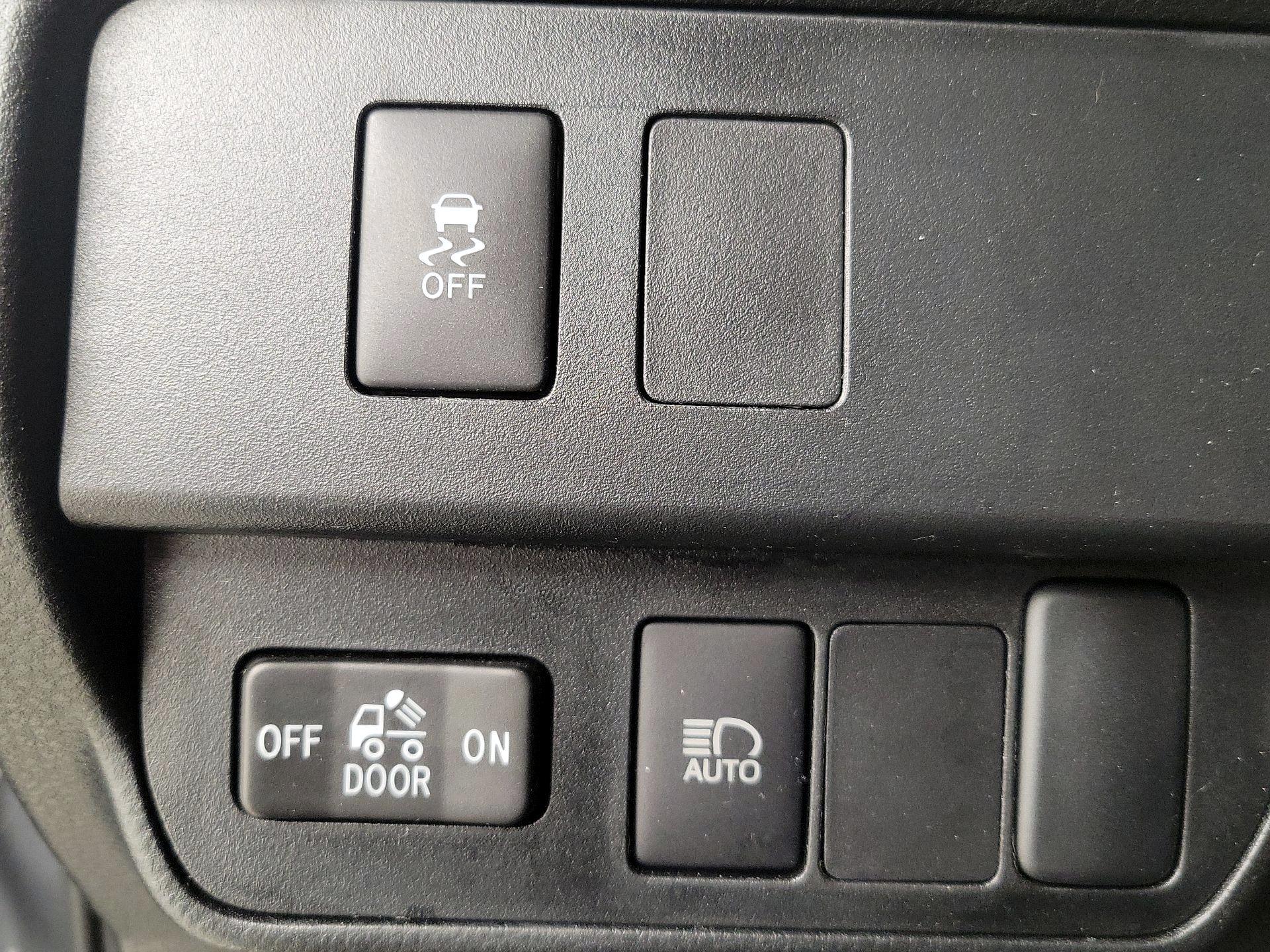 Thumbnail: 2023 Toyota Tacoma - 13