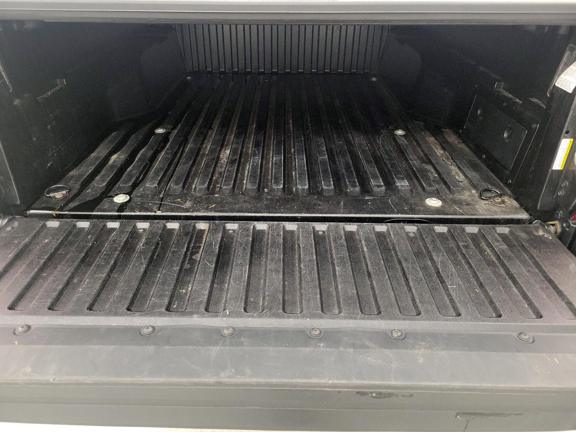 Thumbnail: 2023 Toyota Tacoma - 20