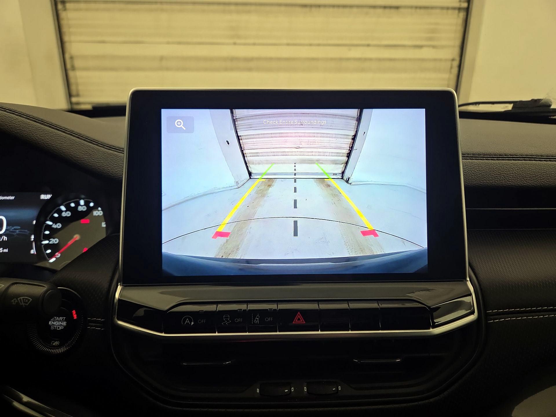 Thumbnail: 2023 Jeep Compass - 14