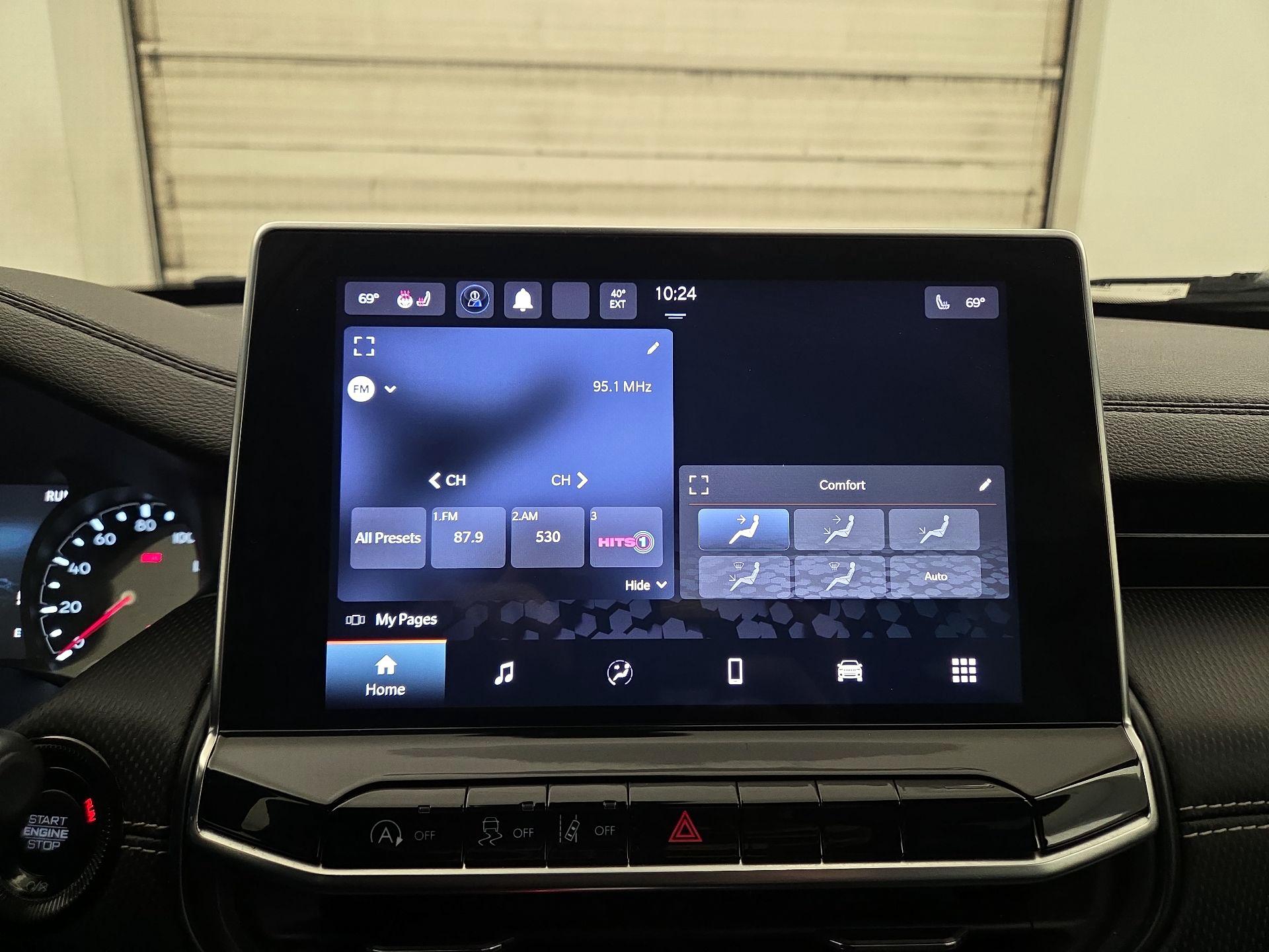 Thumbnail: 2023 Jeep Compass - 15