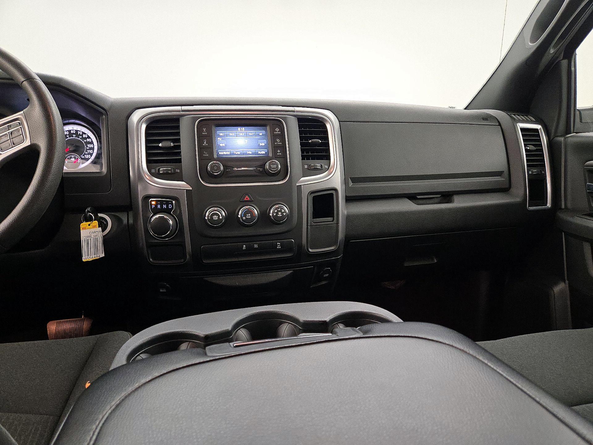 Thumbnail: 2024 RAM 1500 Classic - 9