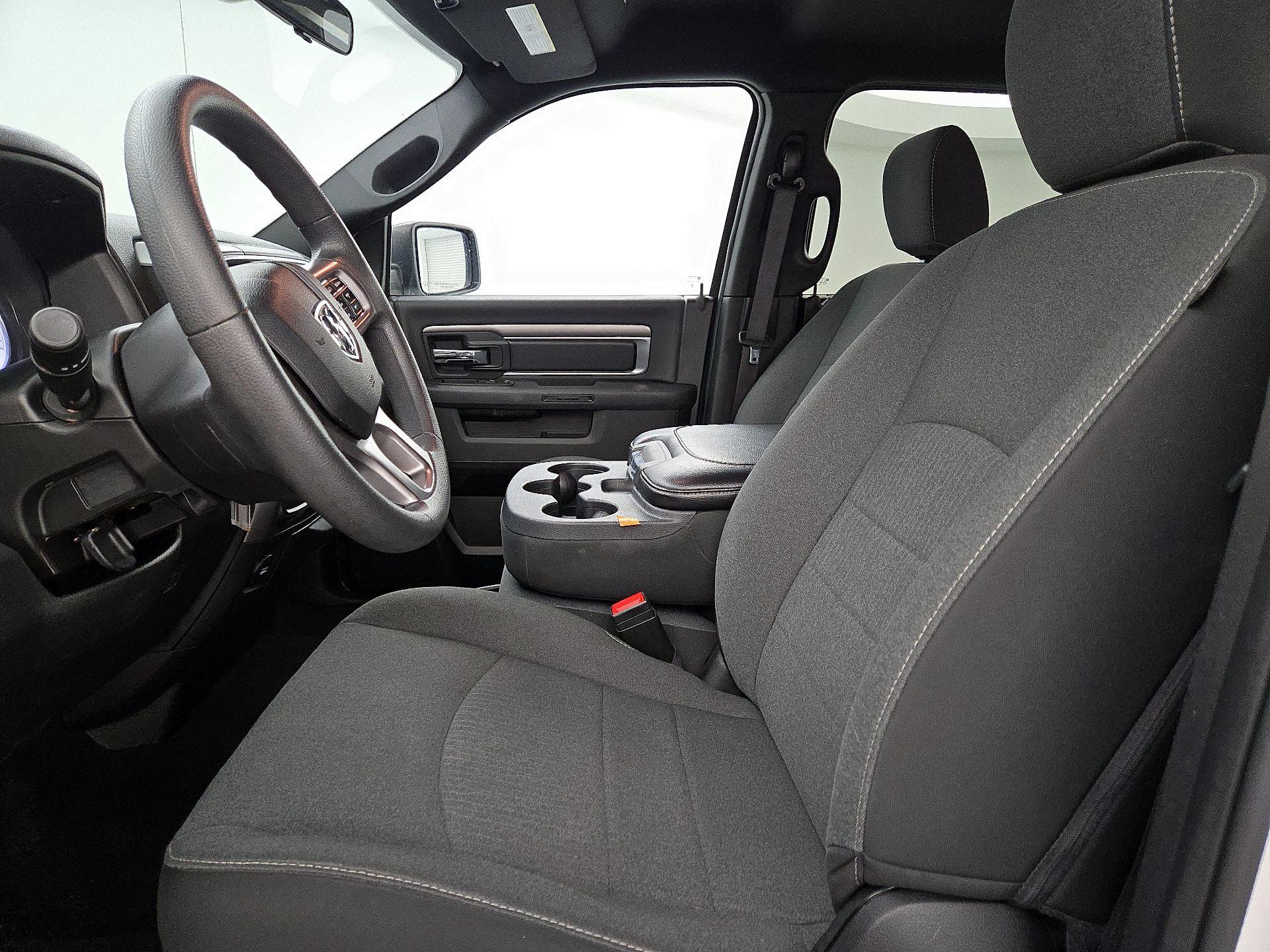 Thumbnail: 2024 RAM 1500 Classic - 11