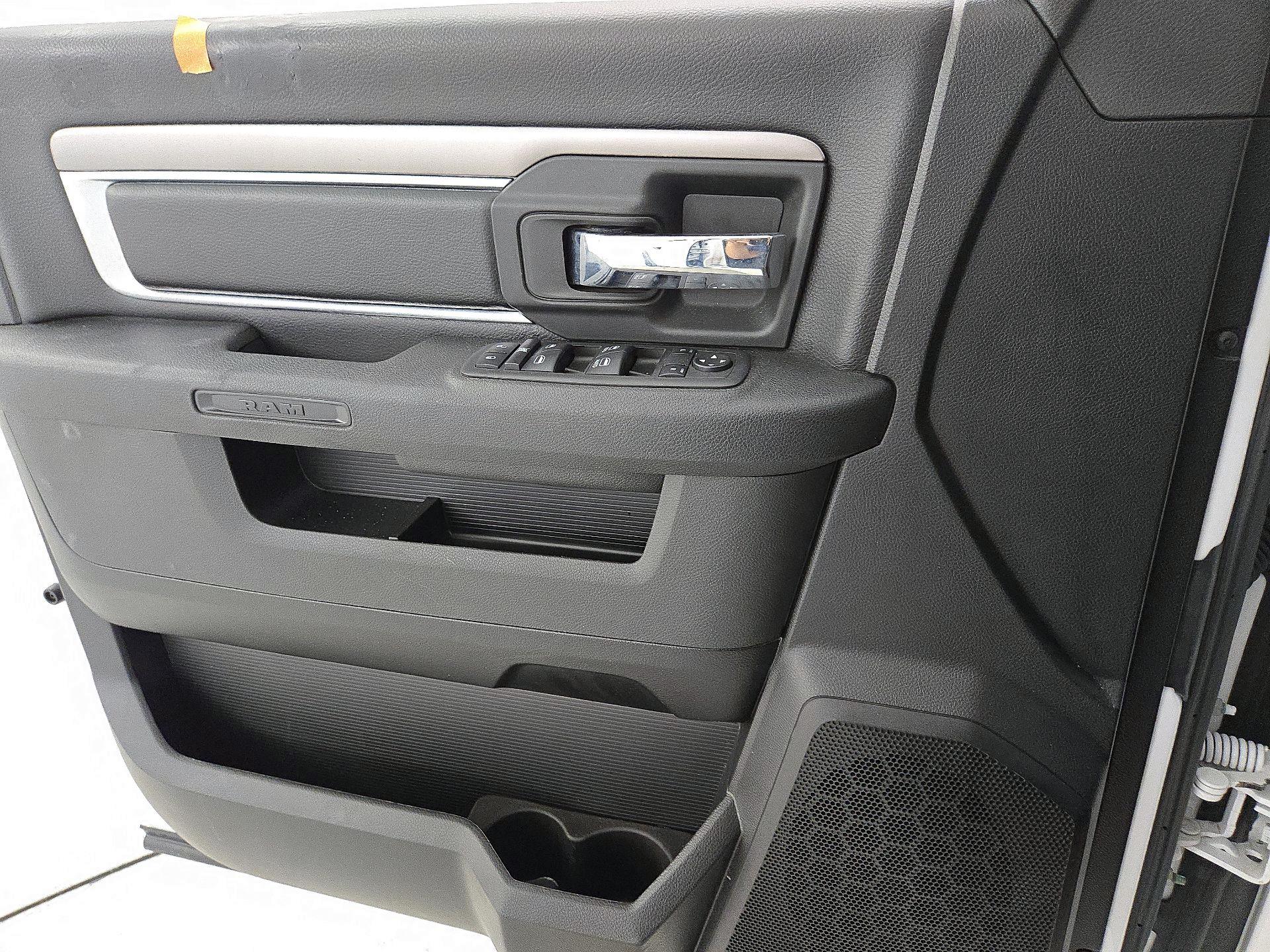 Thumbnail: 2024 RAM 1500 Classic - 12