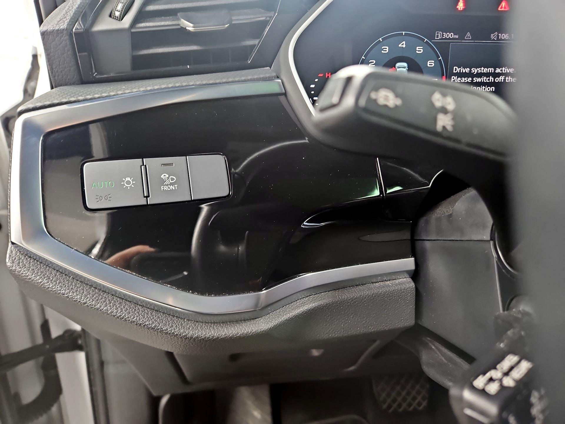 Thumbnail: 2024 Audi Q3 - 13