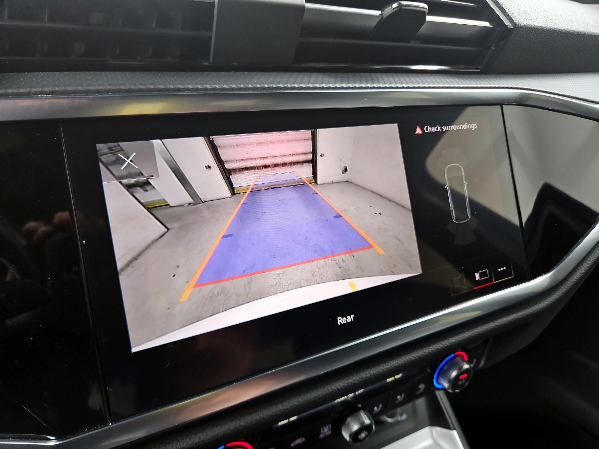 Thumbnail: 2024 Audi Q3 - 14