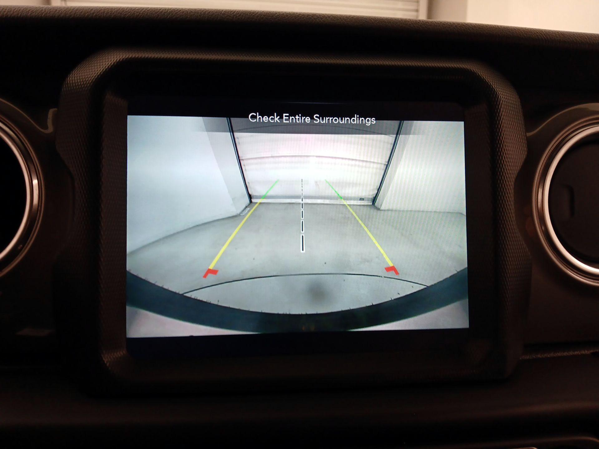 Thumbnail: 2022 Jeep Wrangler - 14