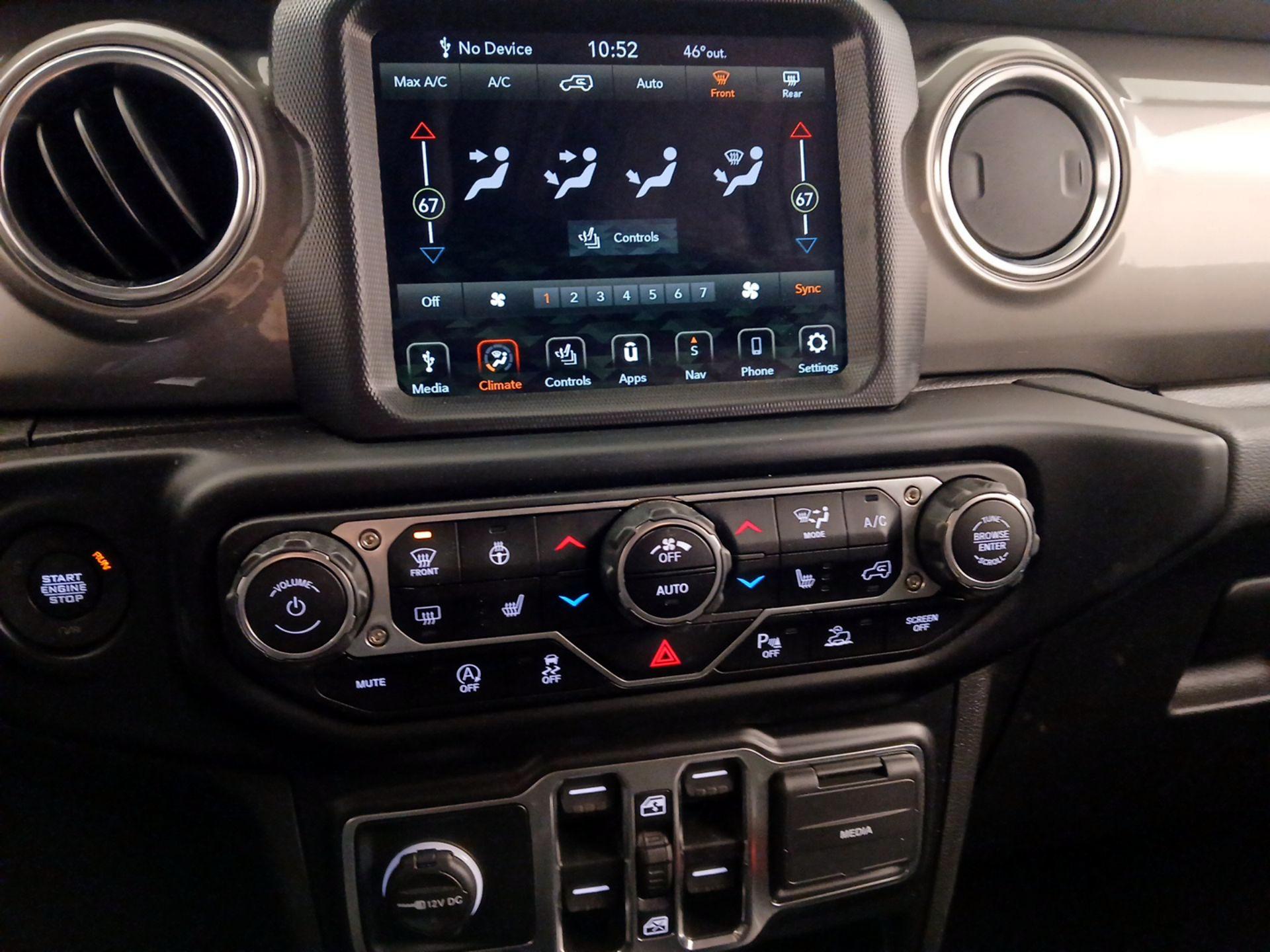 Thumbnail: 2022 Jeep Wrangler - 16