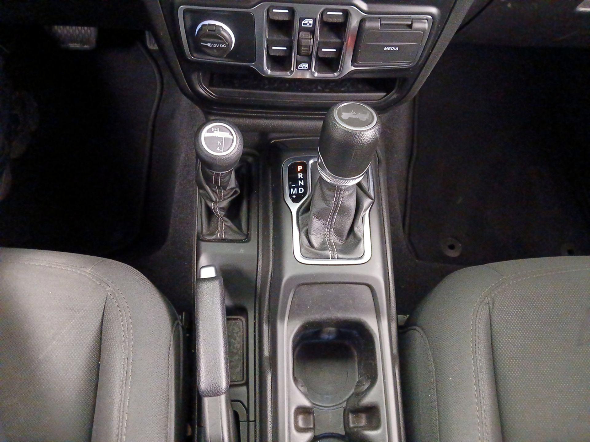 Thumbnail: 2022 Jeep Wrangler - 17