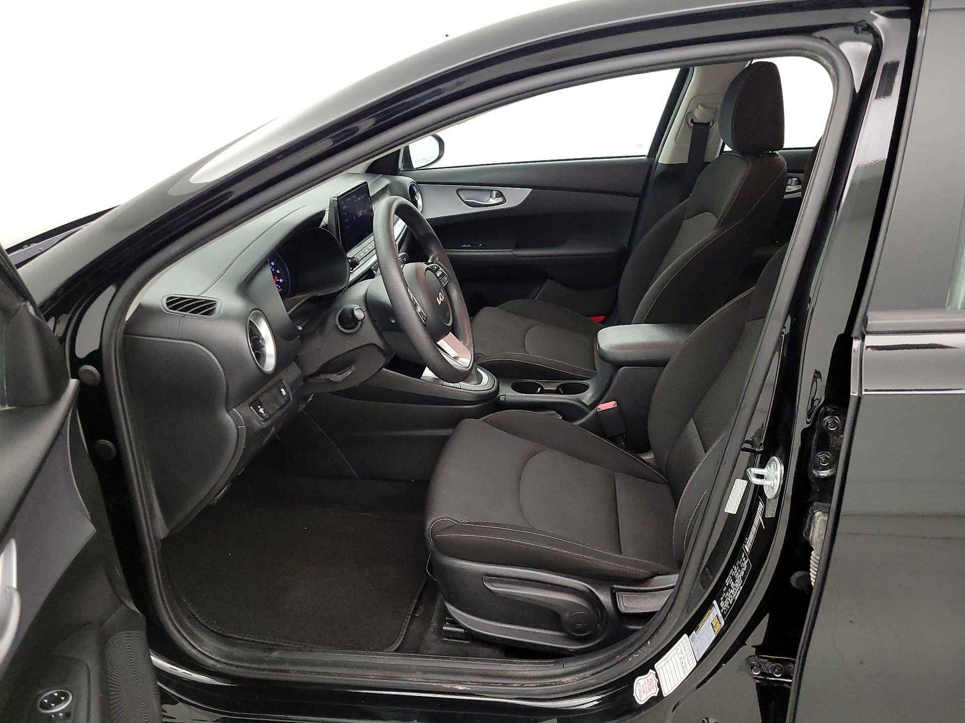 Thumbnail: 2023 Kia Forte - 11