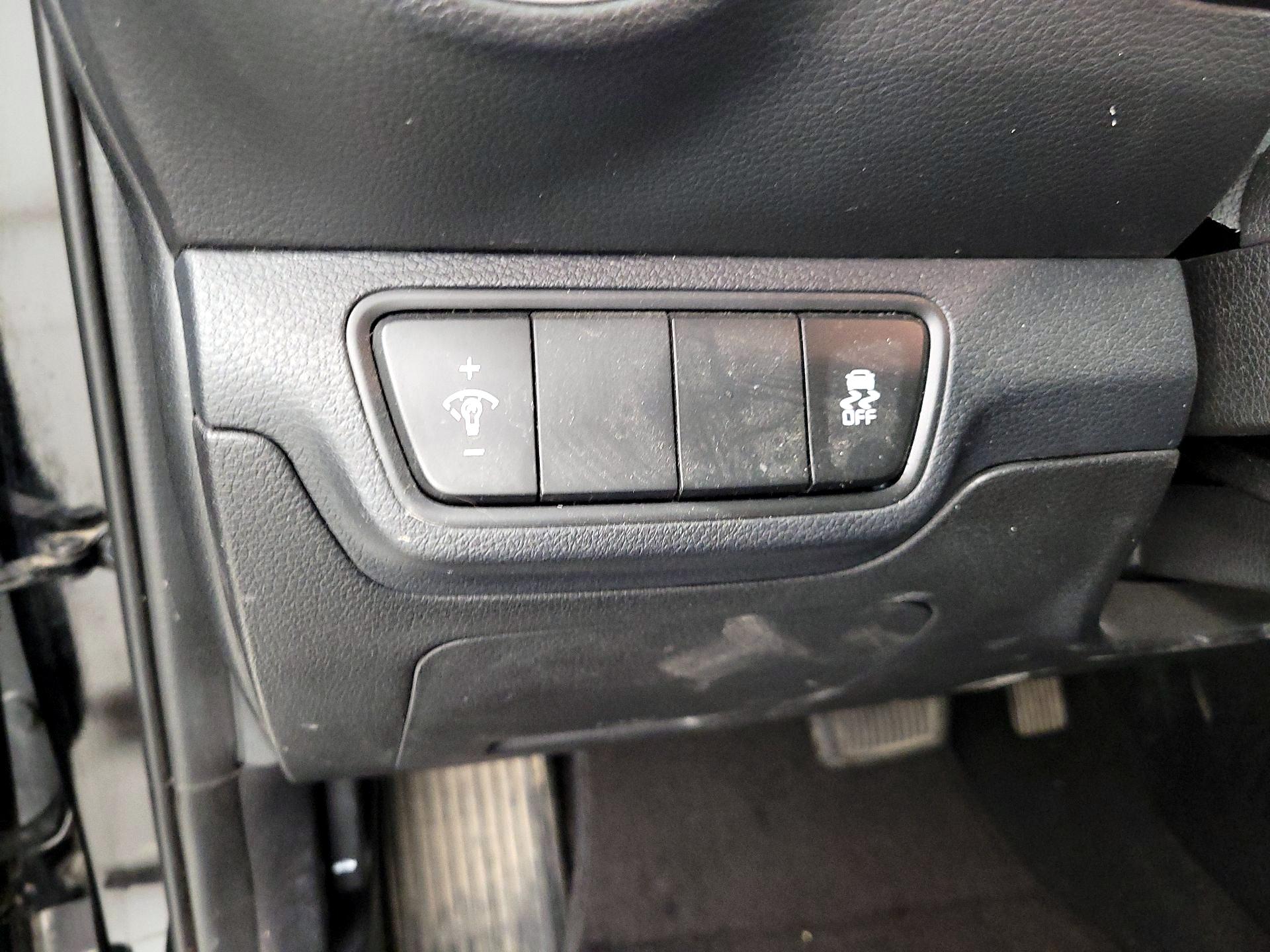 Thumbnail: 2023 Kia Forte - 13