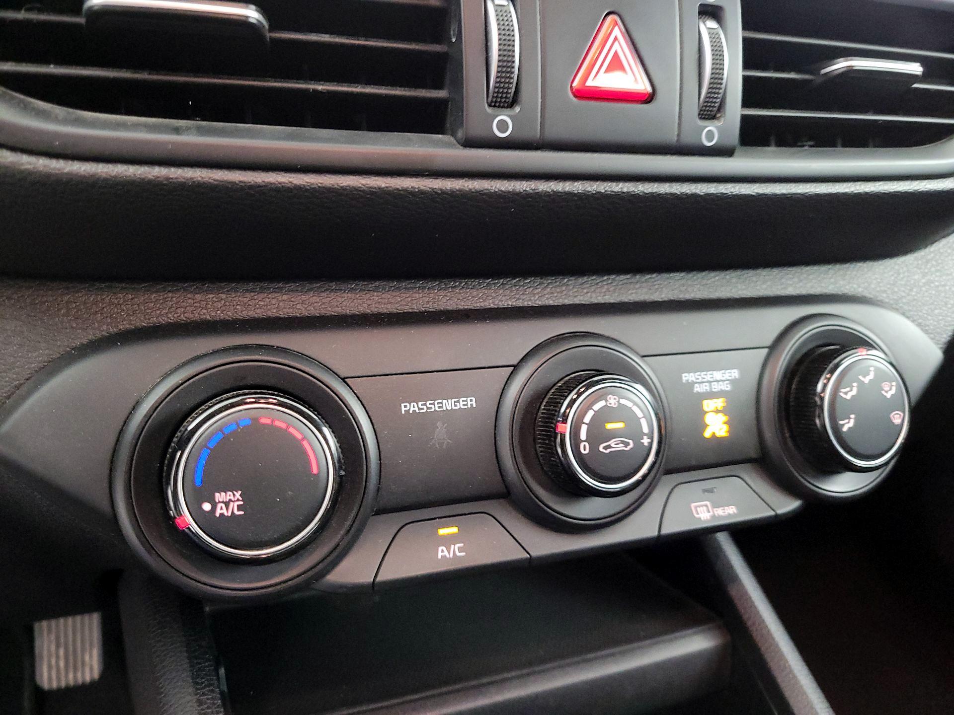 Thumbnail: 2023 Kia Forte - 16