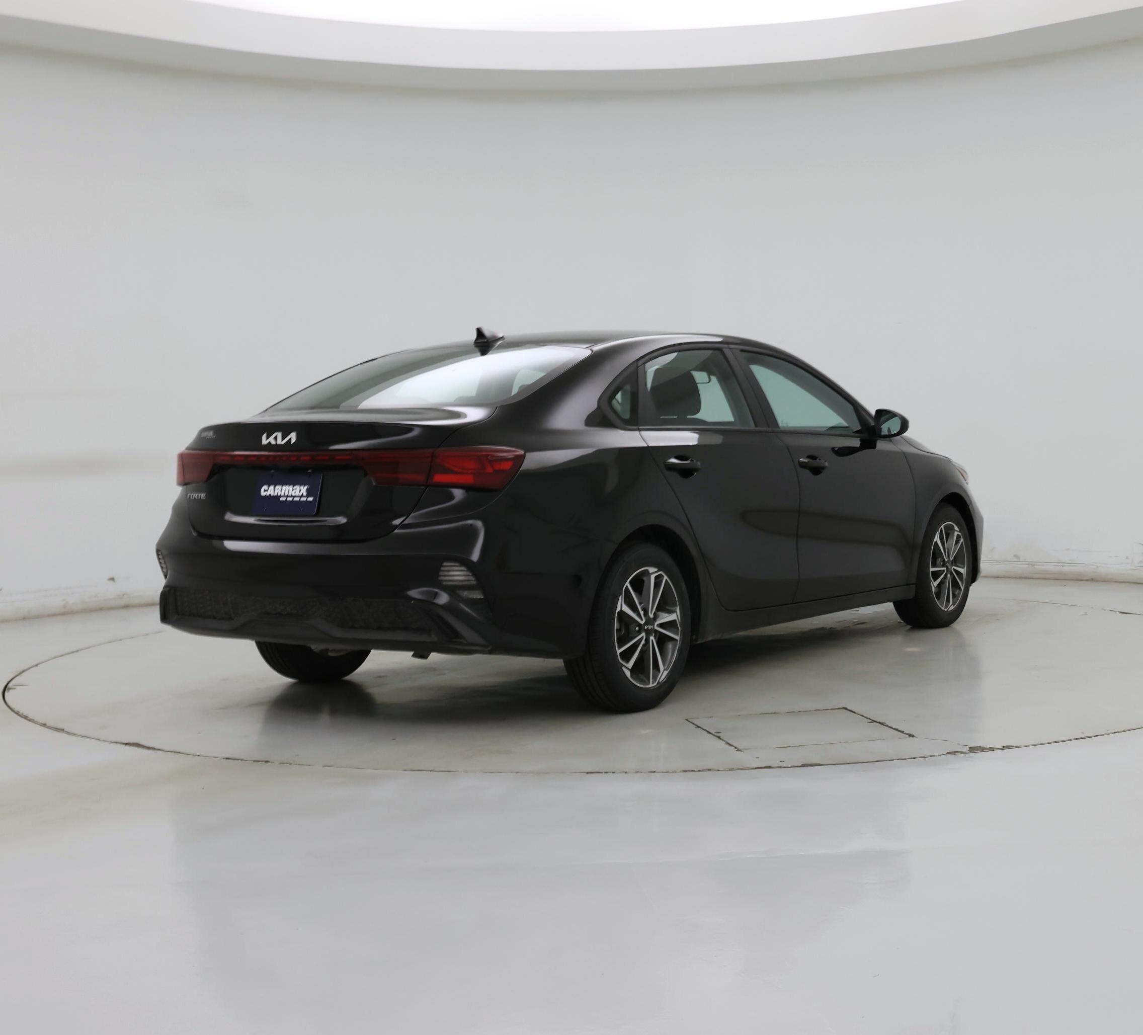 Thumbnail: 2023 Kia Forte - 8