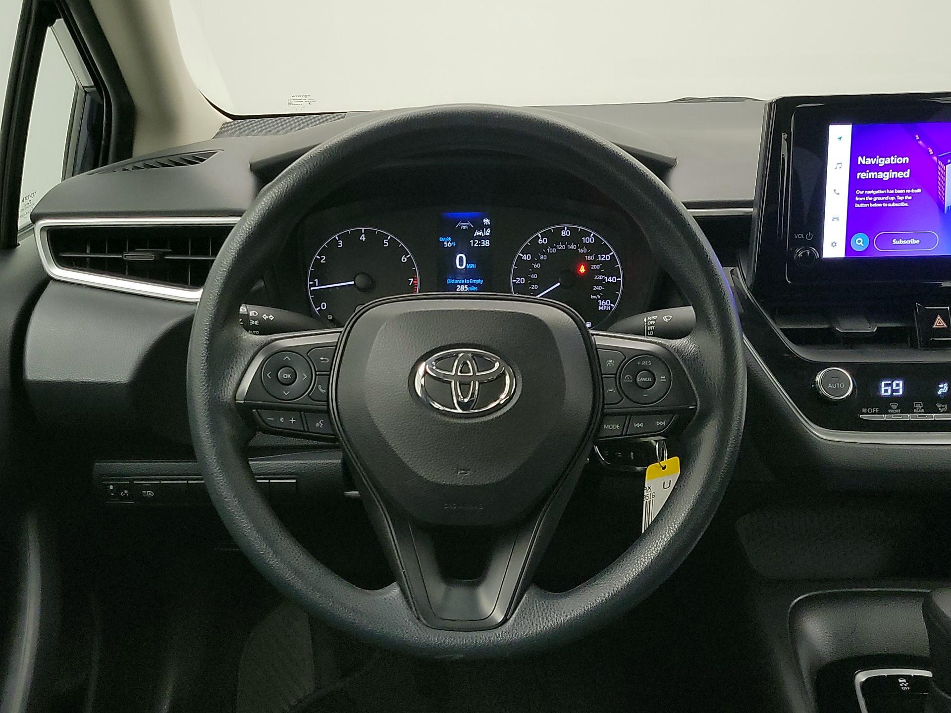 Thumbnail: 2023 Toyota Corolla - 10