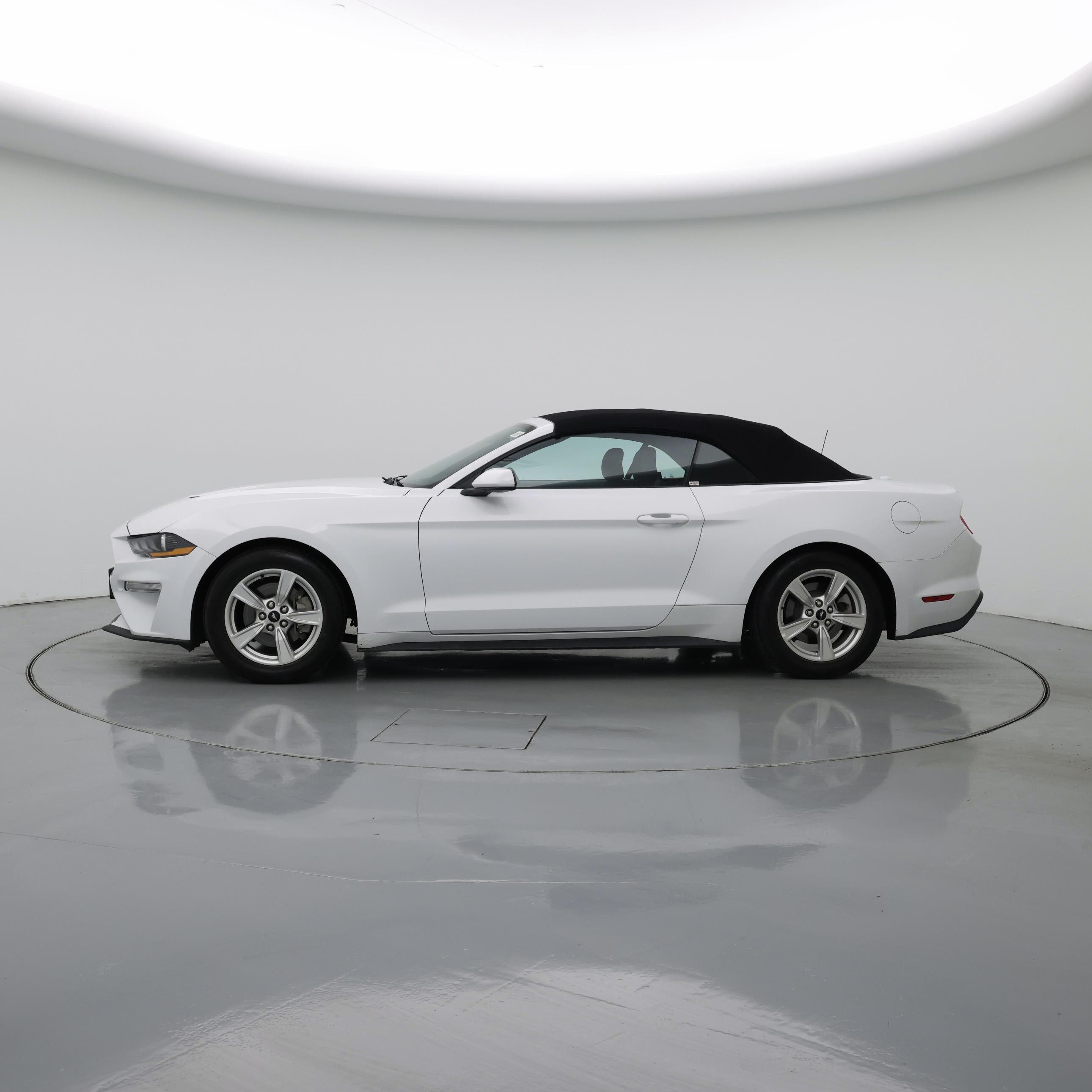 Thumbnail: 2023 Ford Mustang - 3