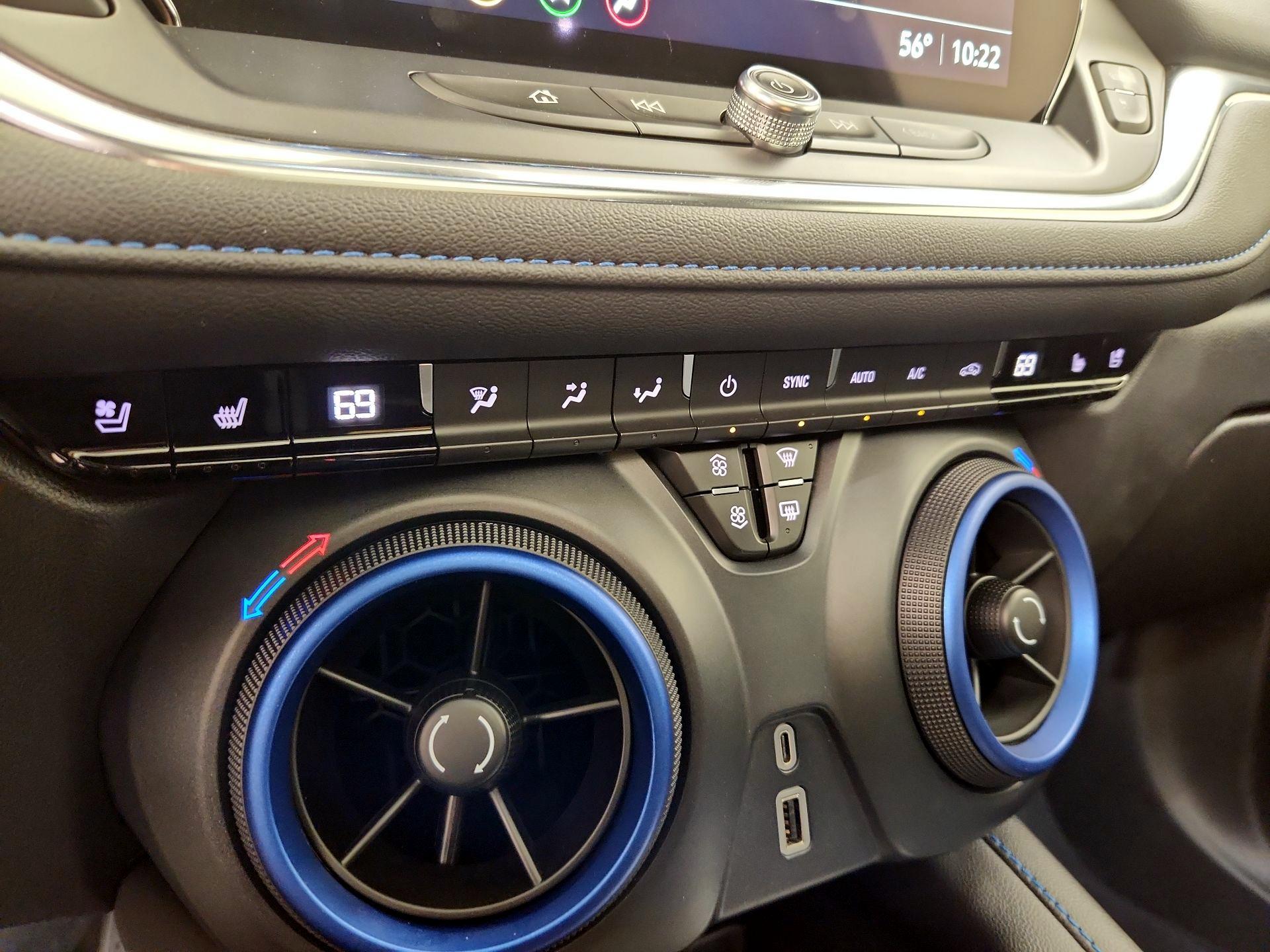 Thumbnail: 2024 Chevrolet Blazer - 17