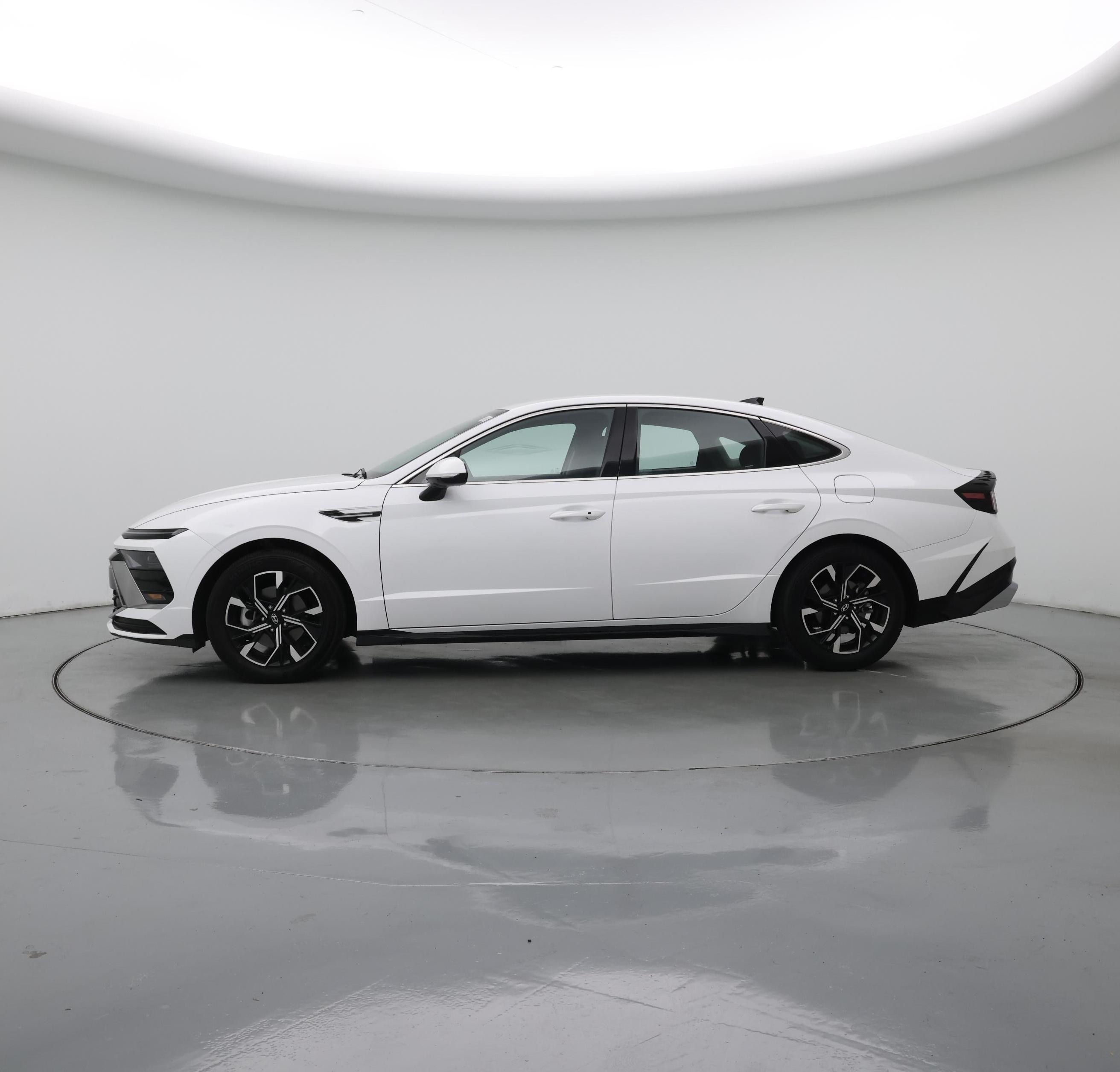 Thumbnail: 2025 Hyundai Sonata - 3