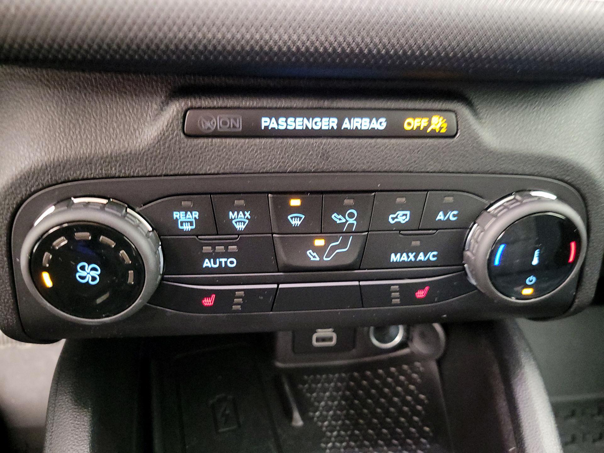 Thumbnail: 2023 Ford Bronco Sport - 16