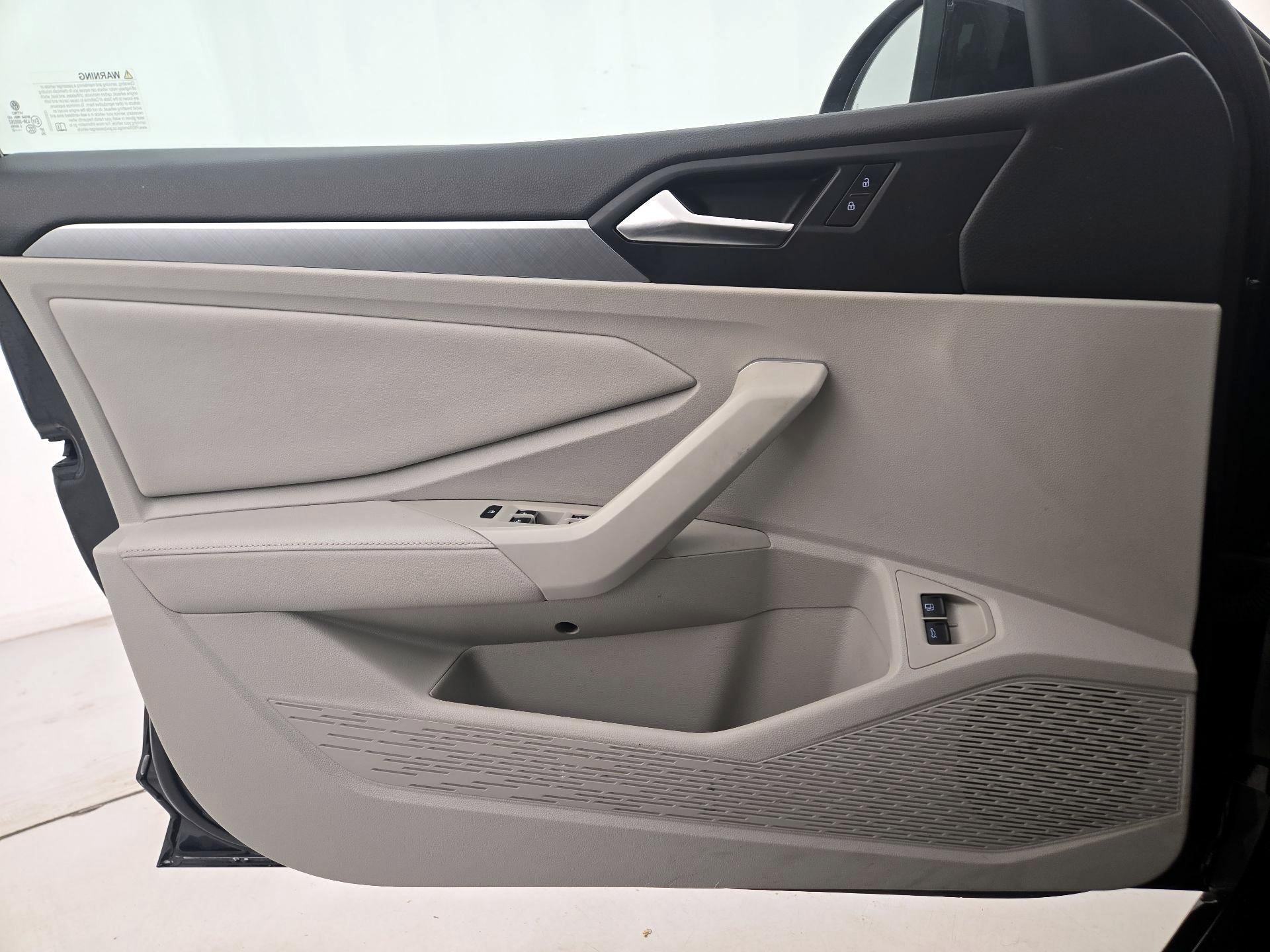 Thumbnail: 2022 Volkswagen Jetta - 12