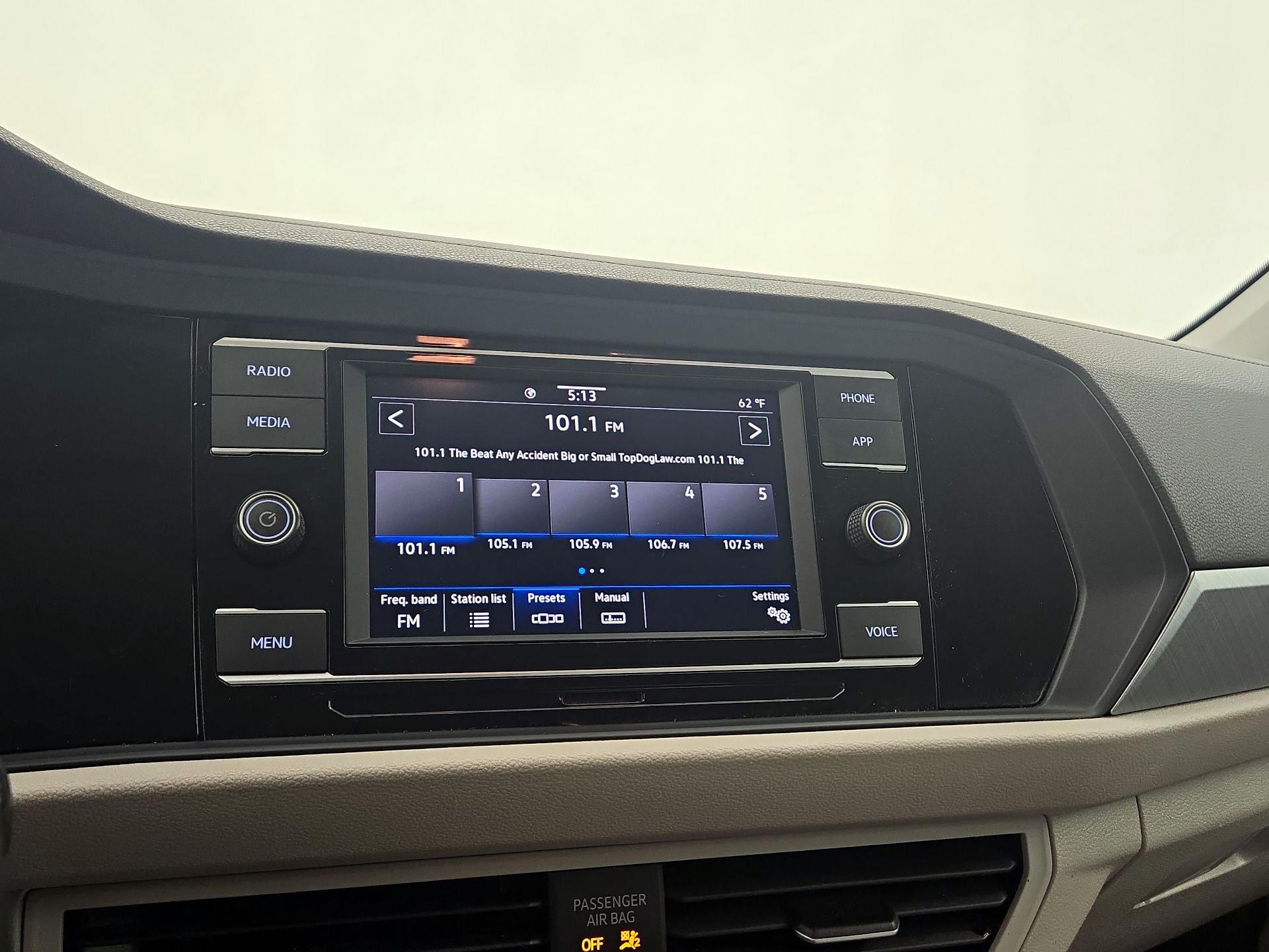 Thumbnail: 2022 Volkswagen Jetta - 15