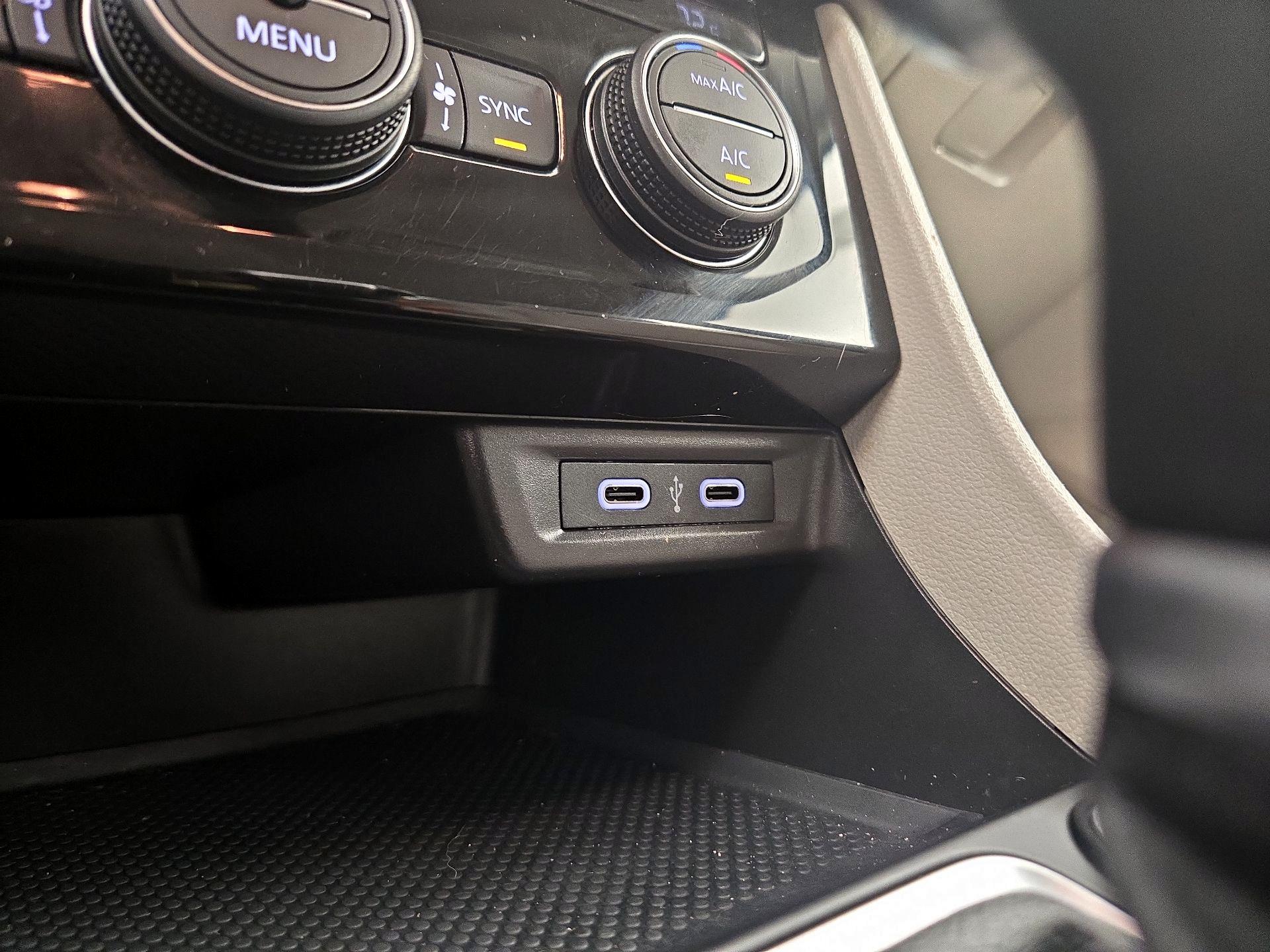 Thumbnail: 2022 Volkswagen Jetta - 18