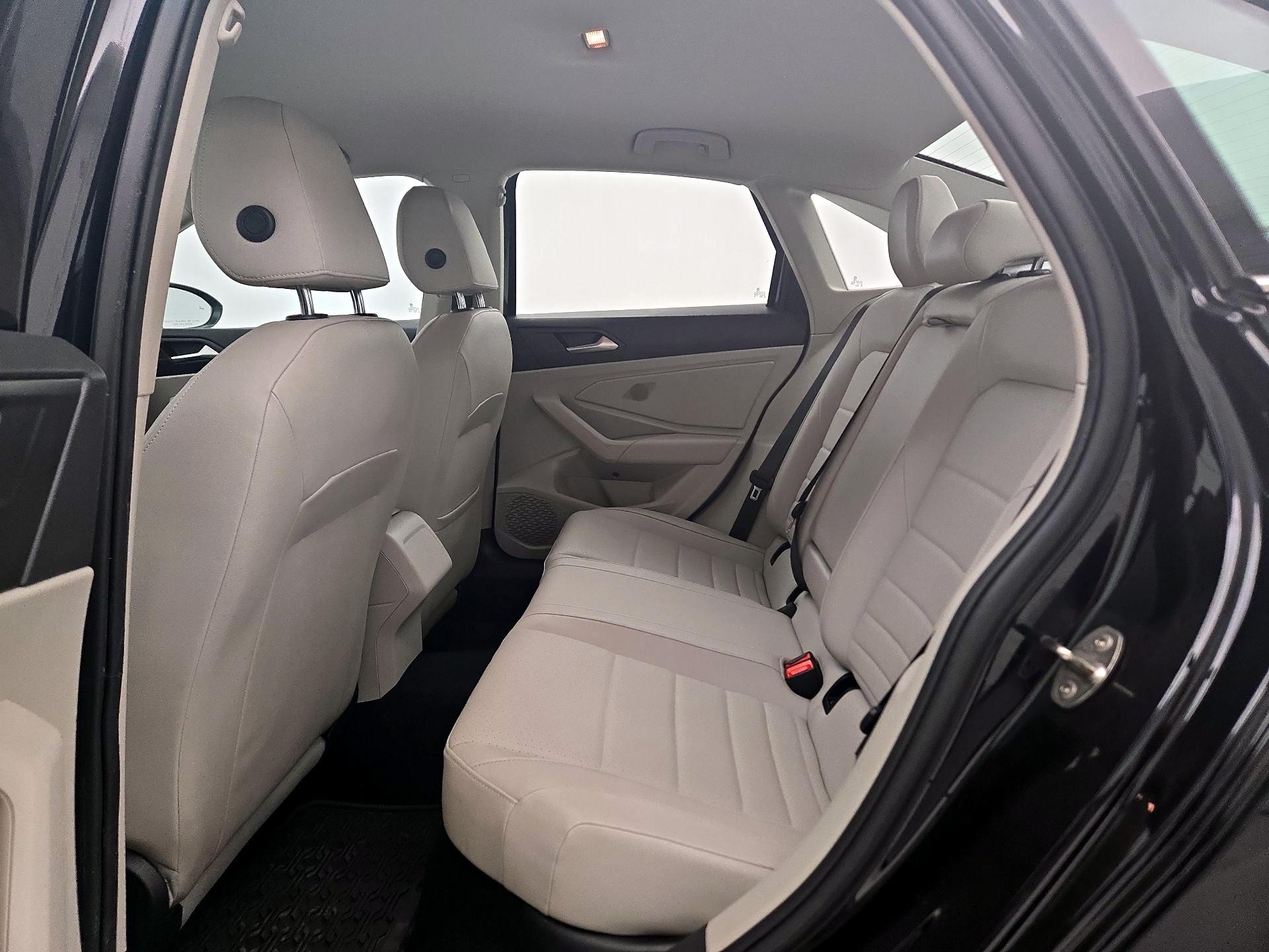 Thumbnail: 2022 Volkswagen Jetta - 19