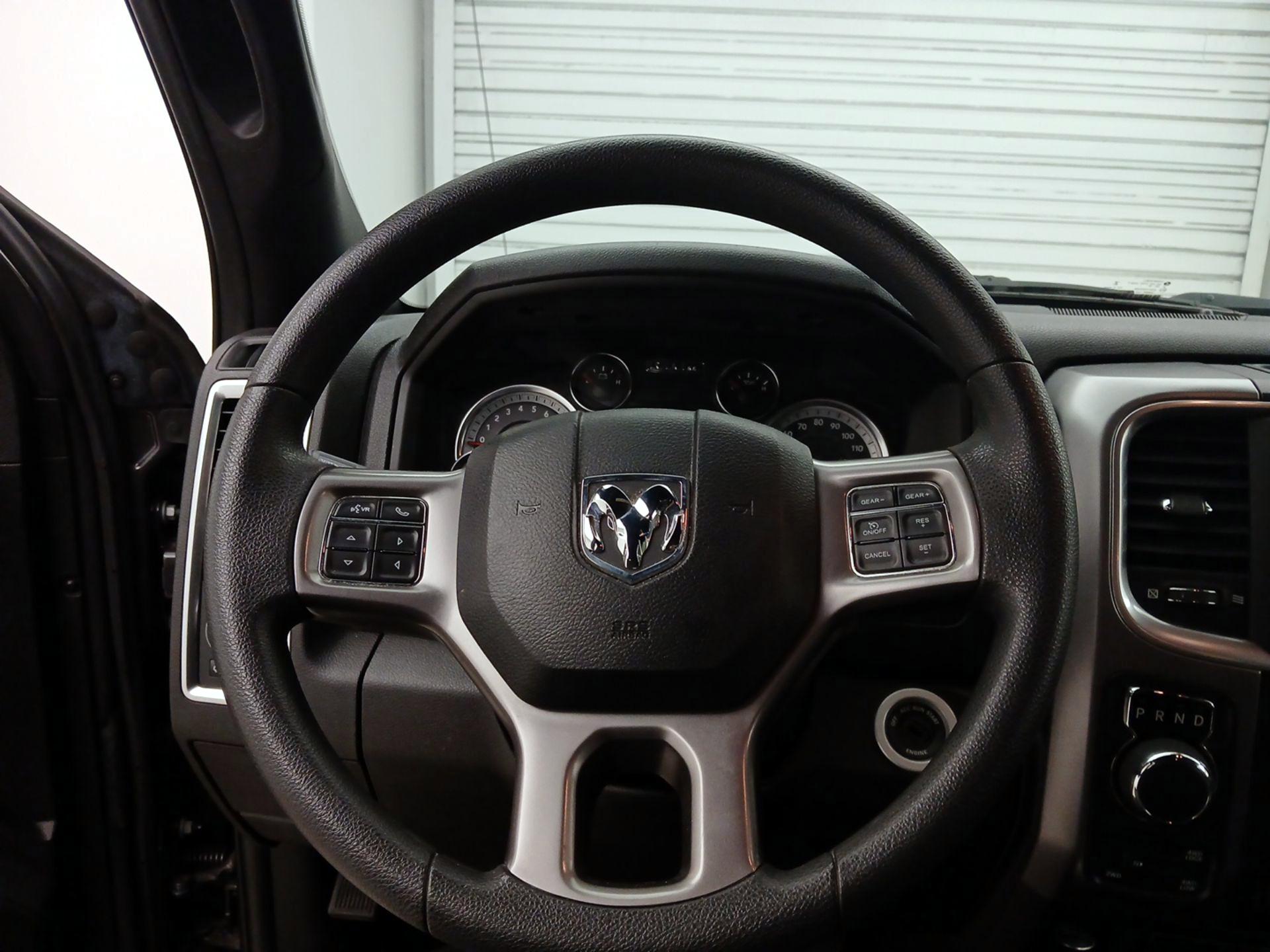 Thumbnail: 2022 RAM 1500 Classic - 10