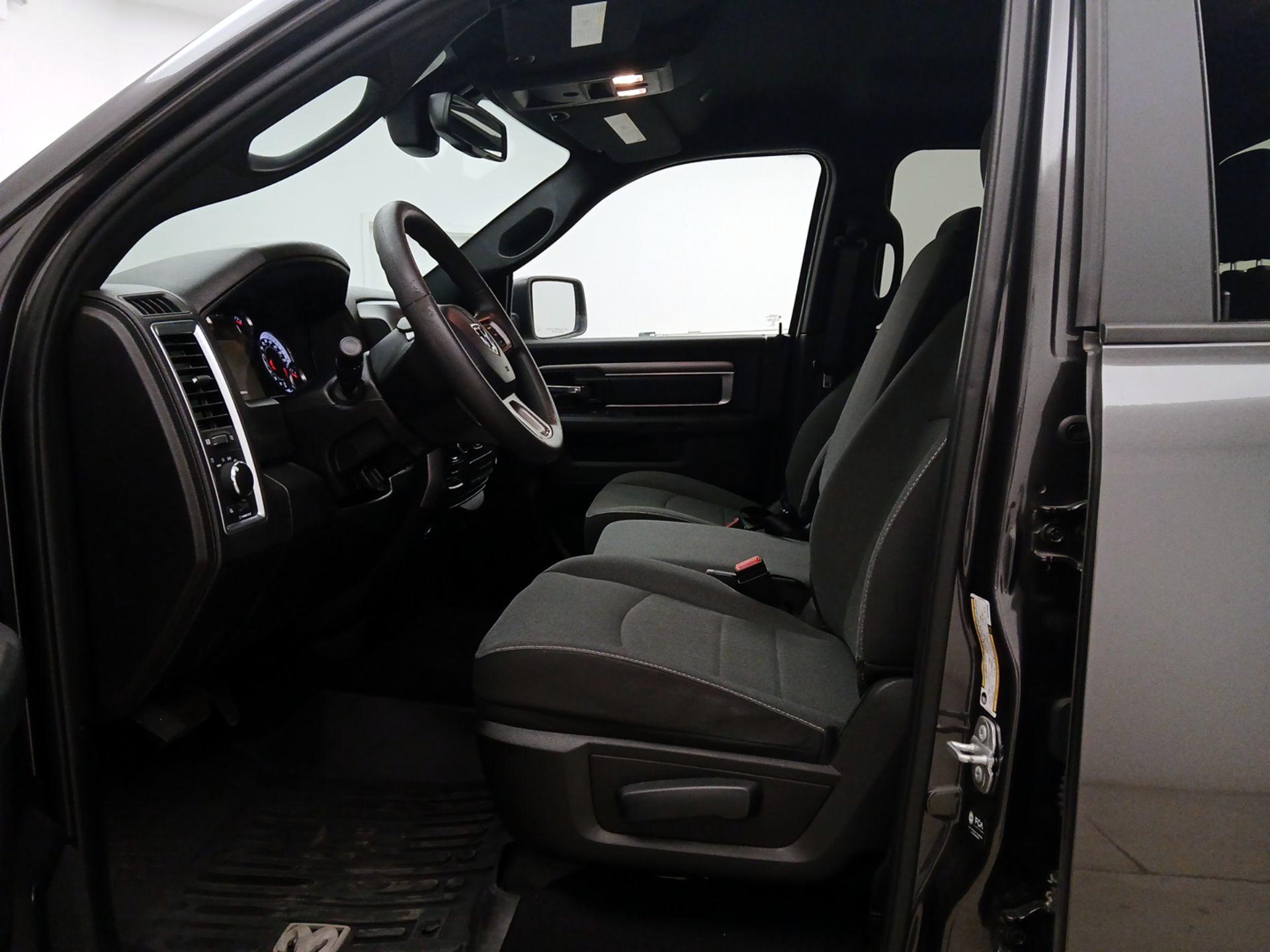 Thumbnail: 2022 RAM 1500 Classic - 11