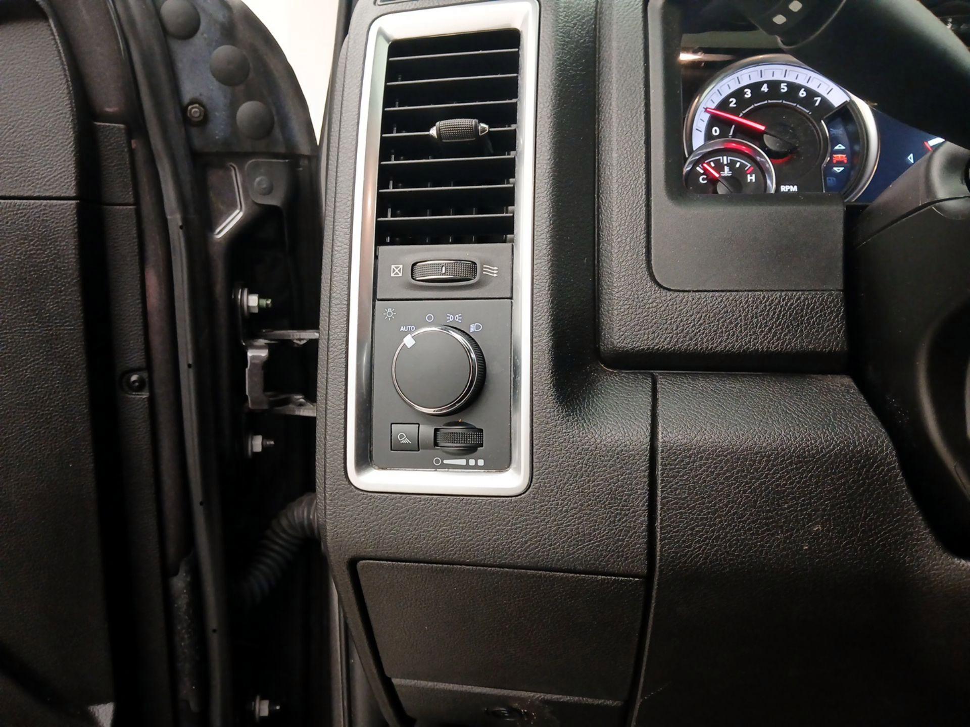 Thumbnail: 2022 RAM 1500 Classic - 13