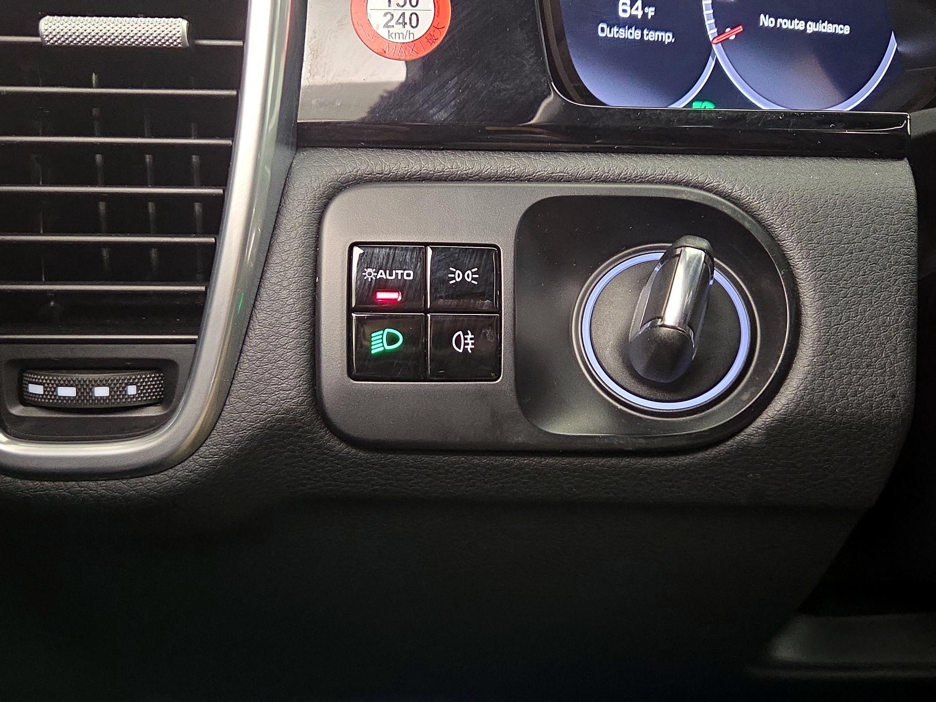 Thumbnail: 2019 Porsche Cayenne - 11